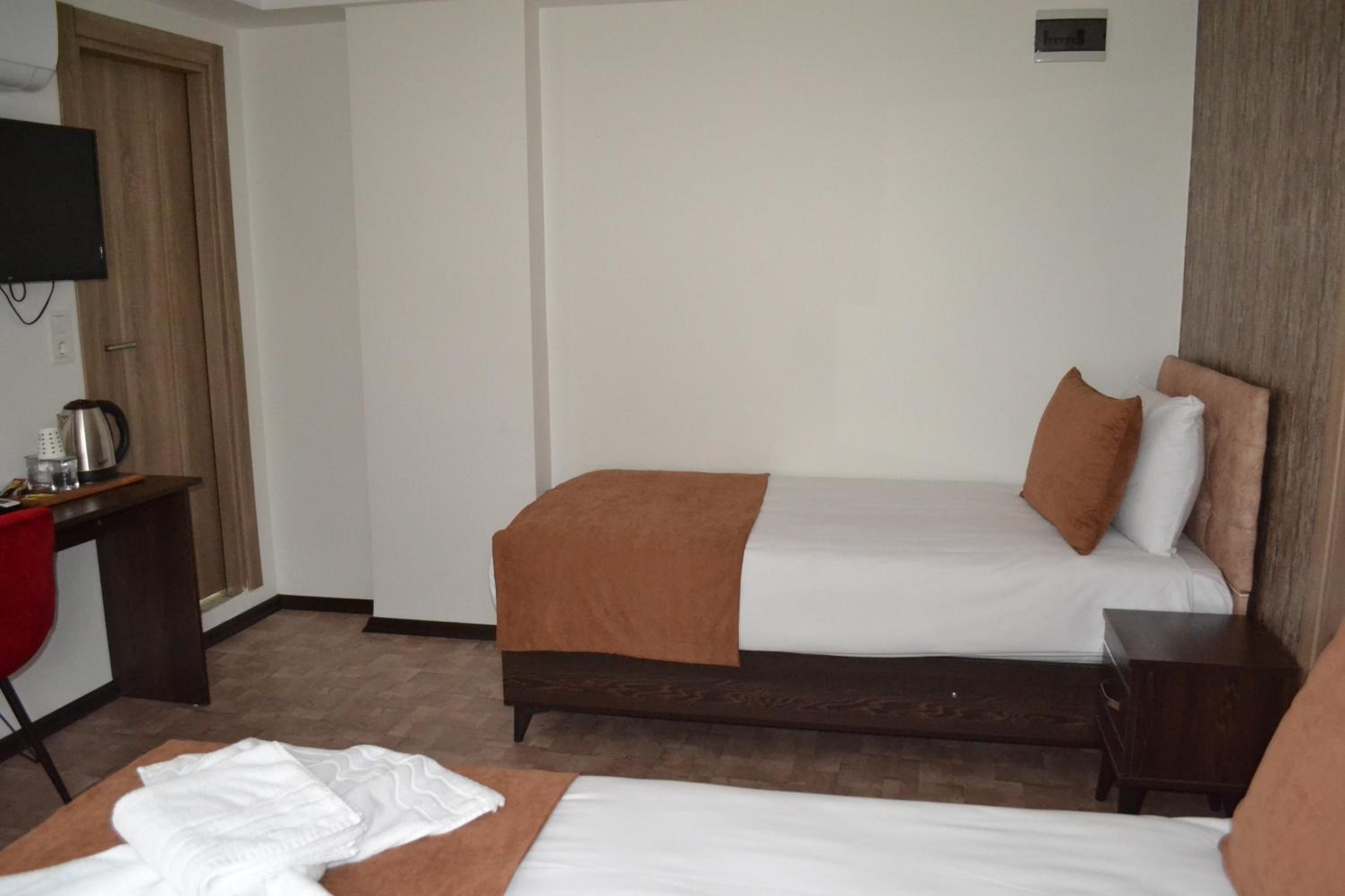HOTEL GLOBAL 2022 becomes GLOBAL OTEL 2022. - Image 108