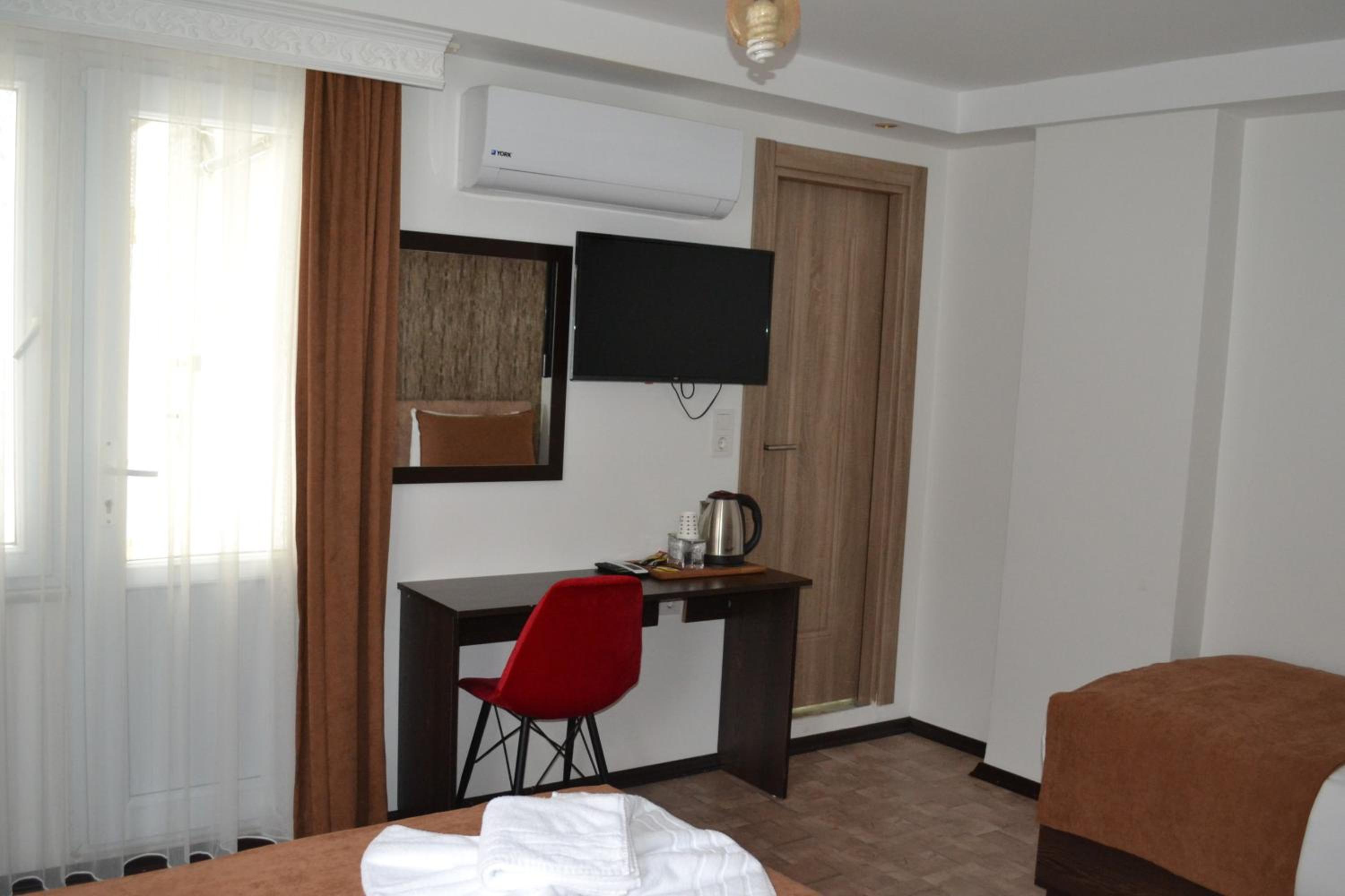 HOTEL GLOBAL 2022 becomes GLOBAL OTEL 2022. - Image 110