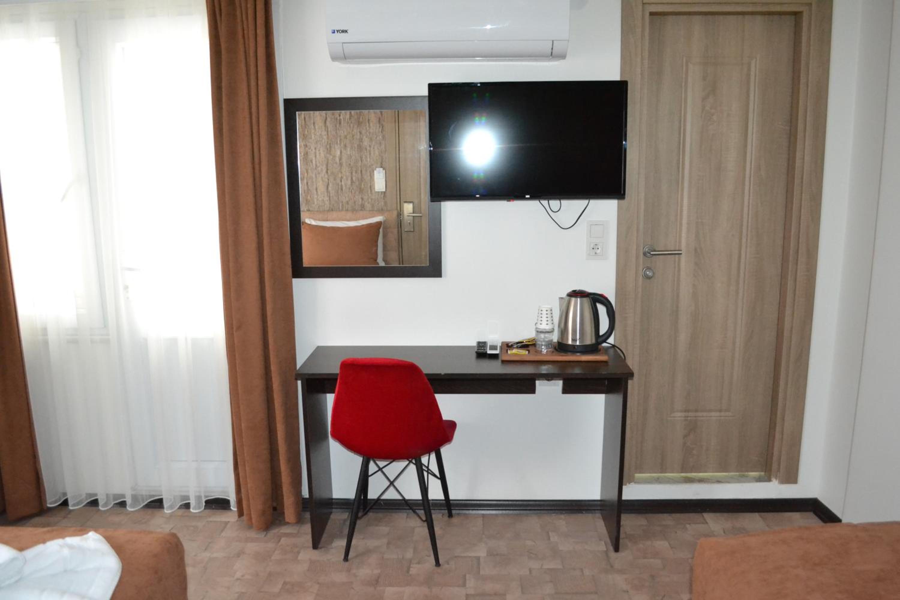 HOTEL GLOBAL 2022 becomes GLOBAL OTEL 2022. - Image 111