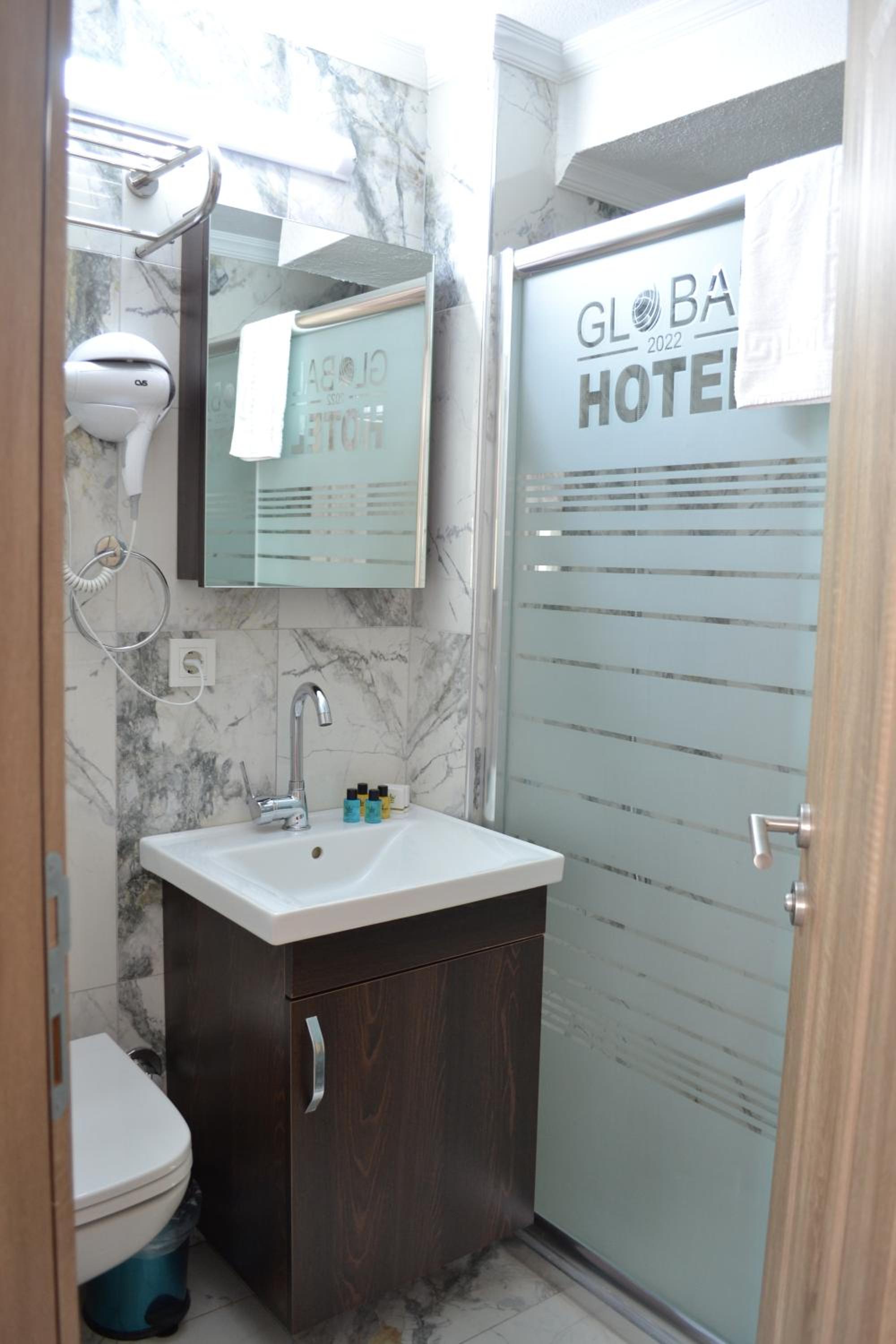 HOTEL GLOBAL 2022 becomes GLOBAL OTEL 2022. - Image 60