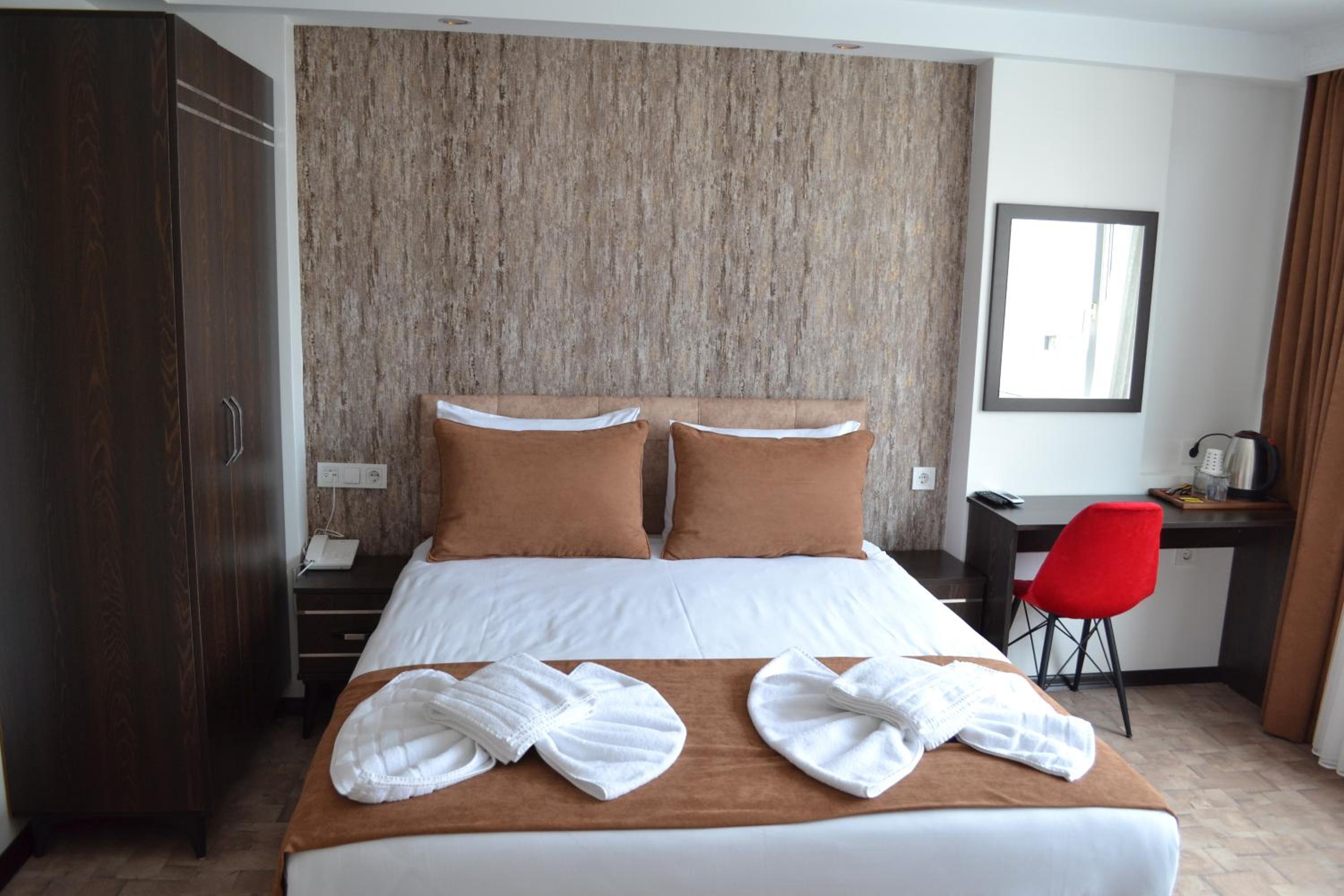 HOTEL GLOBAL 2022 becomes GLOBAL OTEL 2022. - Image 54