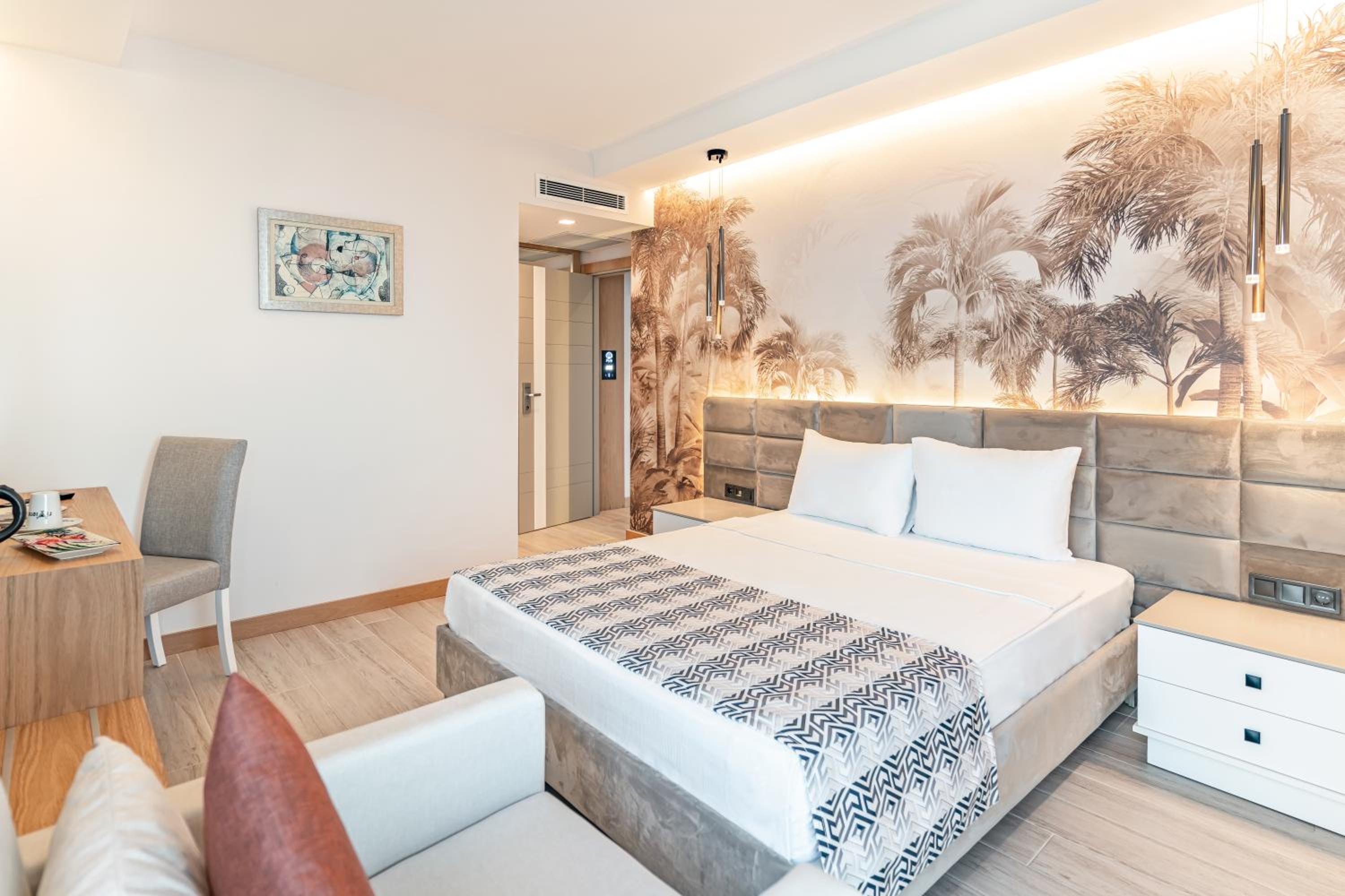 PEARLY HOTEL - Image 17