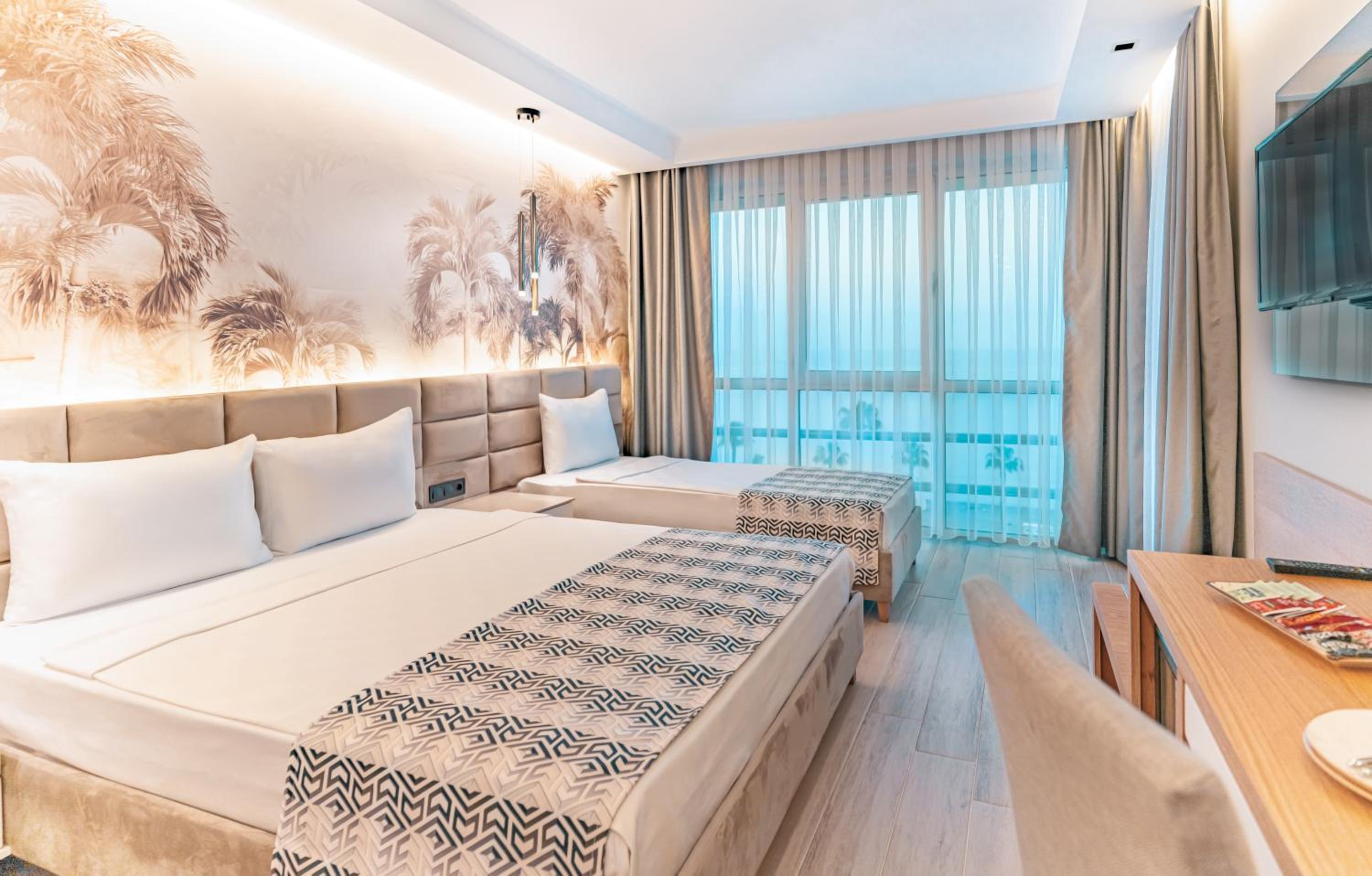 PEARLY HOTEL - Image 12