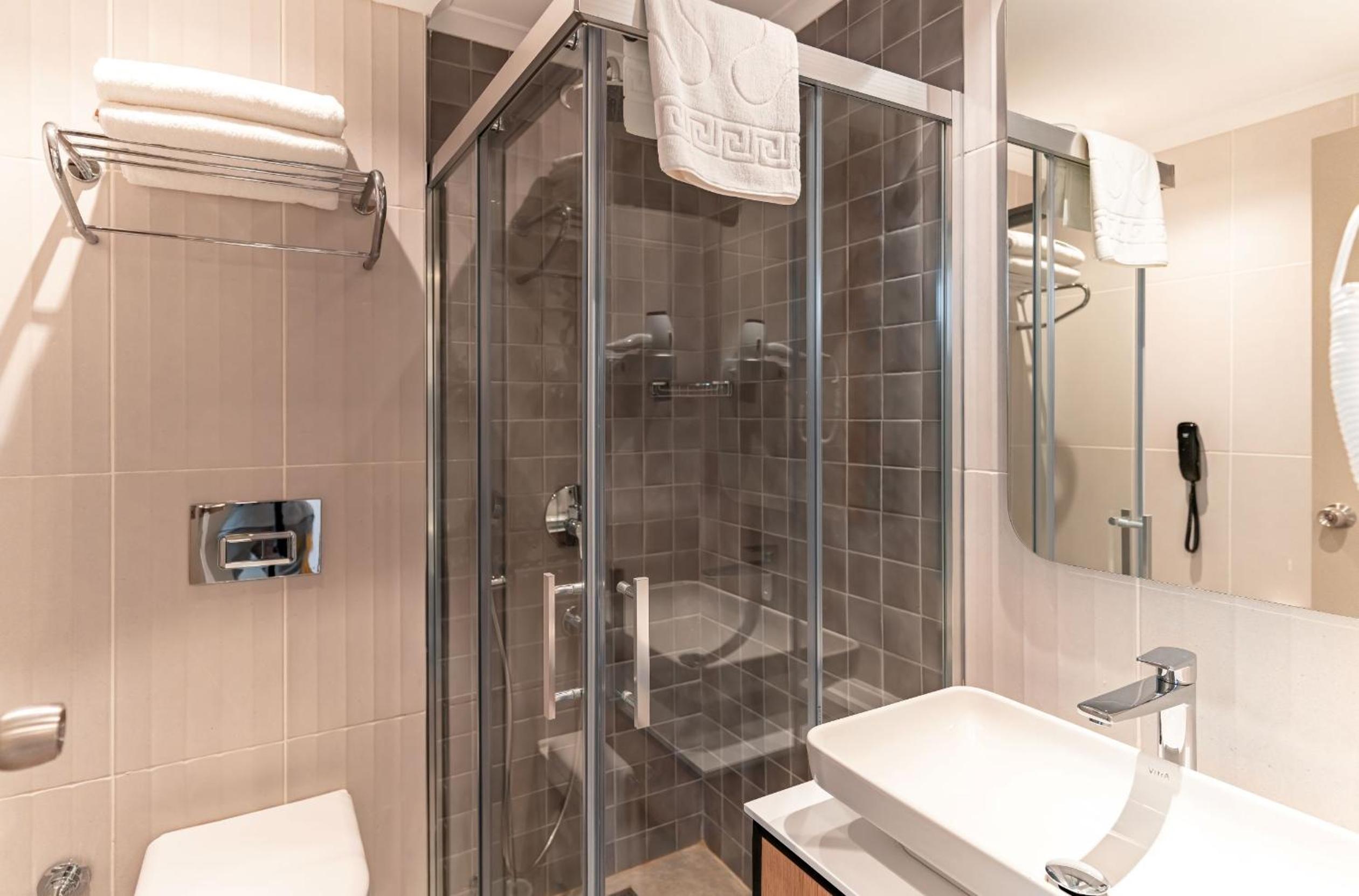 PEARLY HOTEL - Image 30