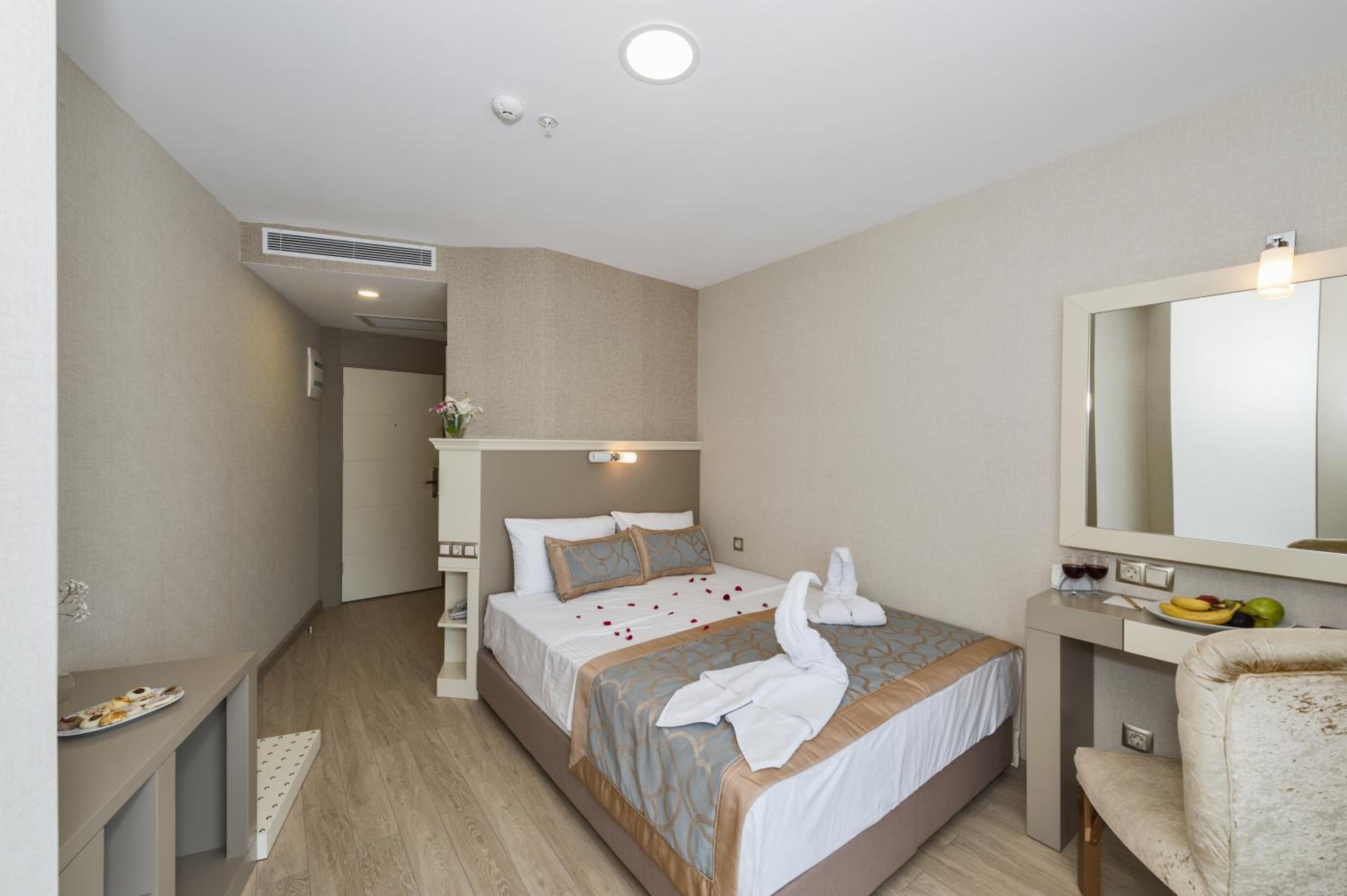 Marcello Hotel - Image 7
