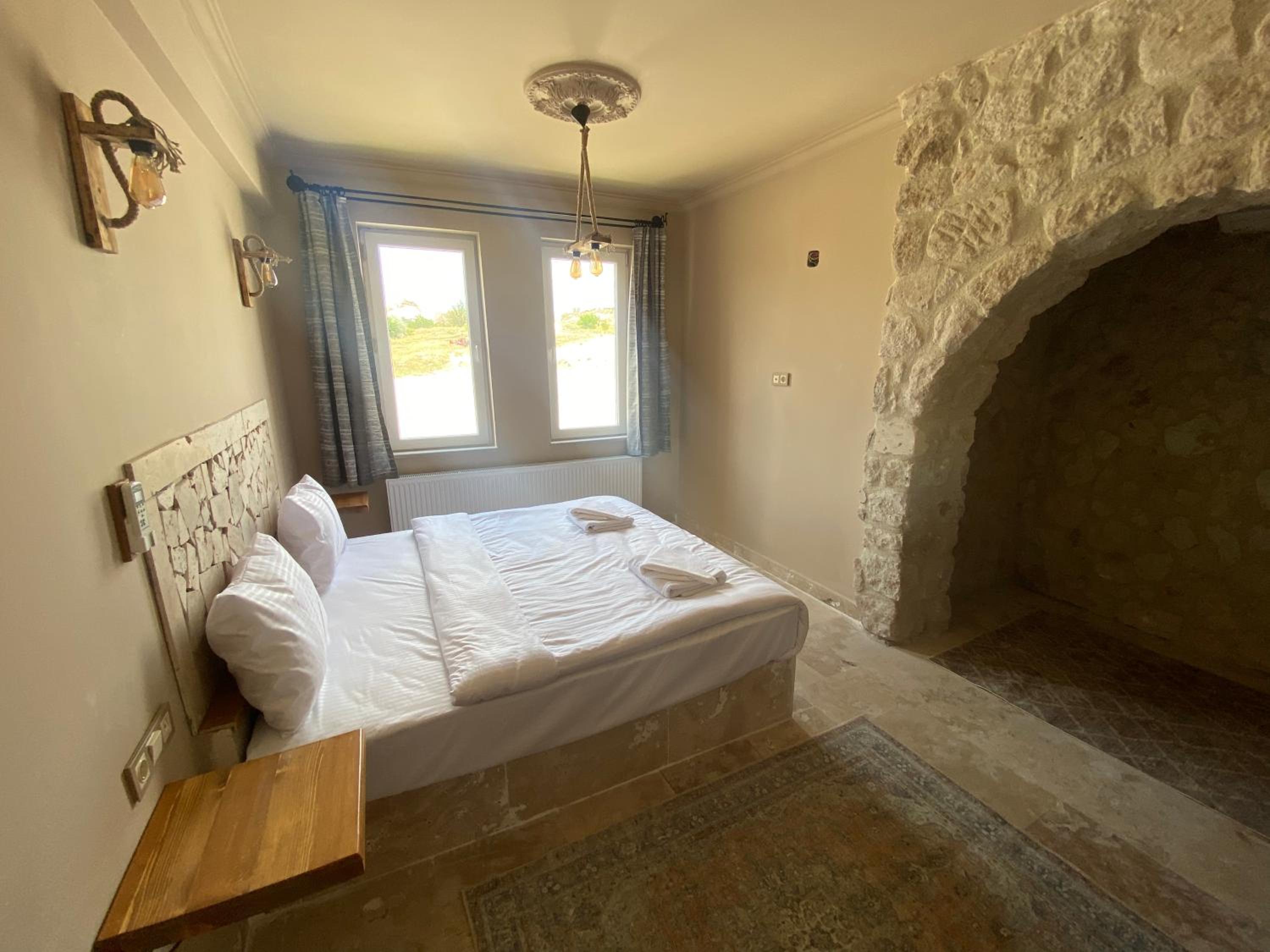 Ala Stone House - Image 23