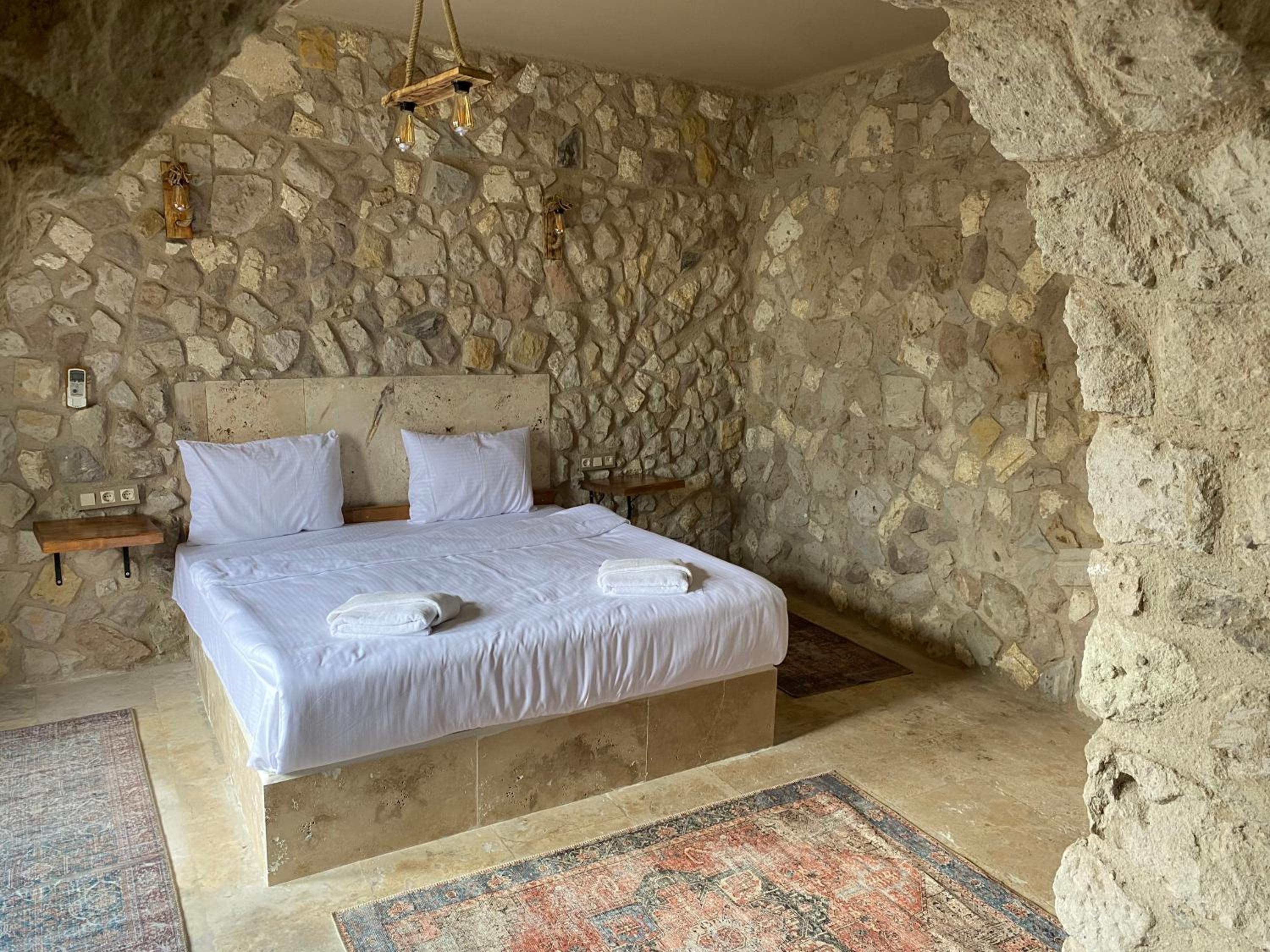 Ala Stone House - Image 24