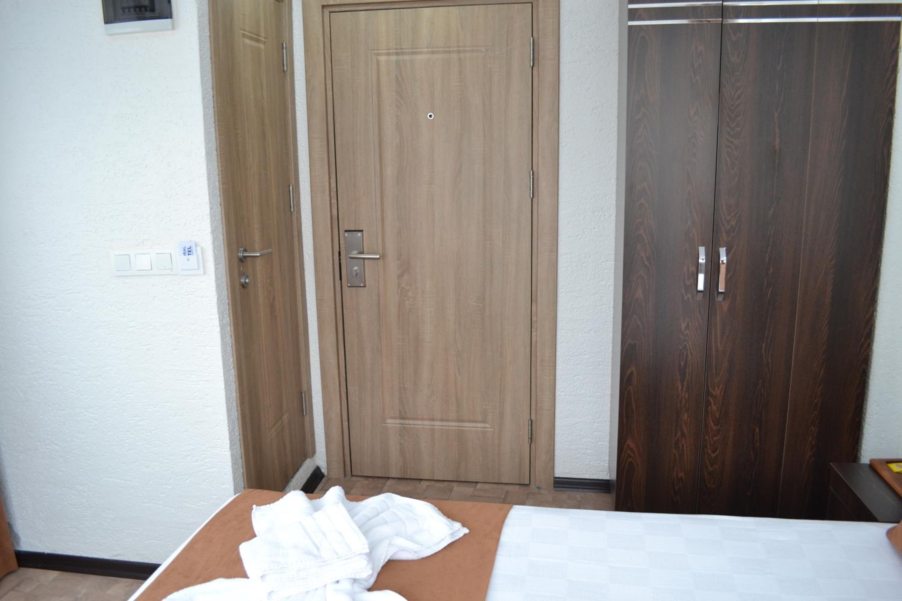 HOTEL GLOBAL 2022 becomes GLOBAL OTEL 2022. - Image 68
