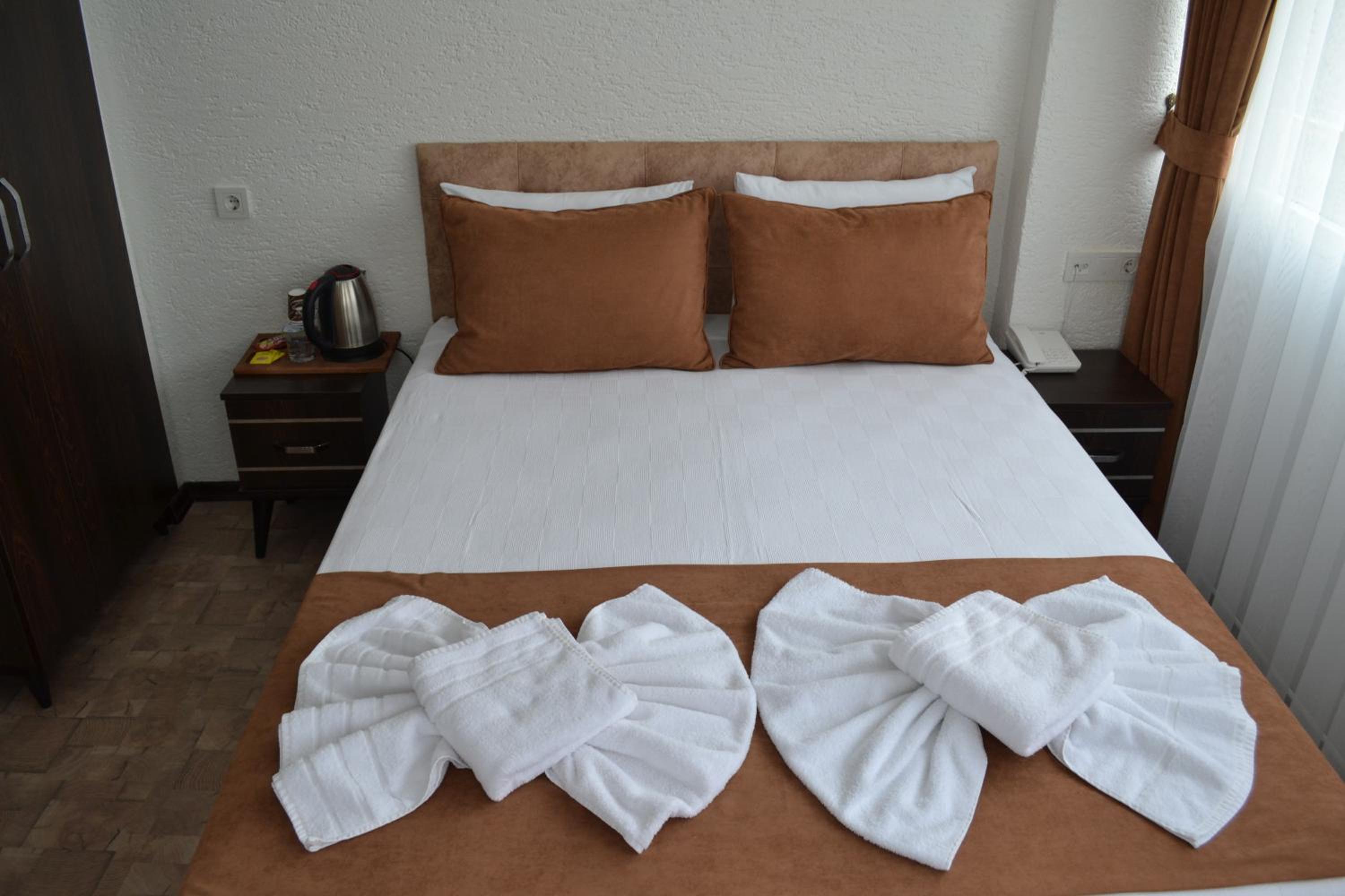 HOTEL GLOBAL 2022 becomes GLOBAL OTEL 2022. - Image 67