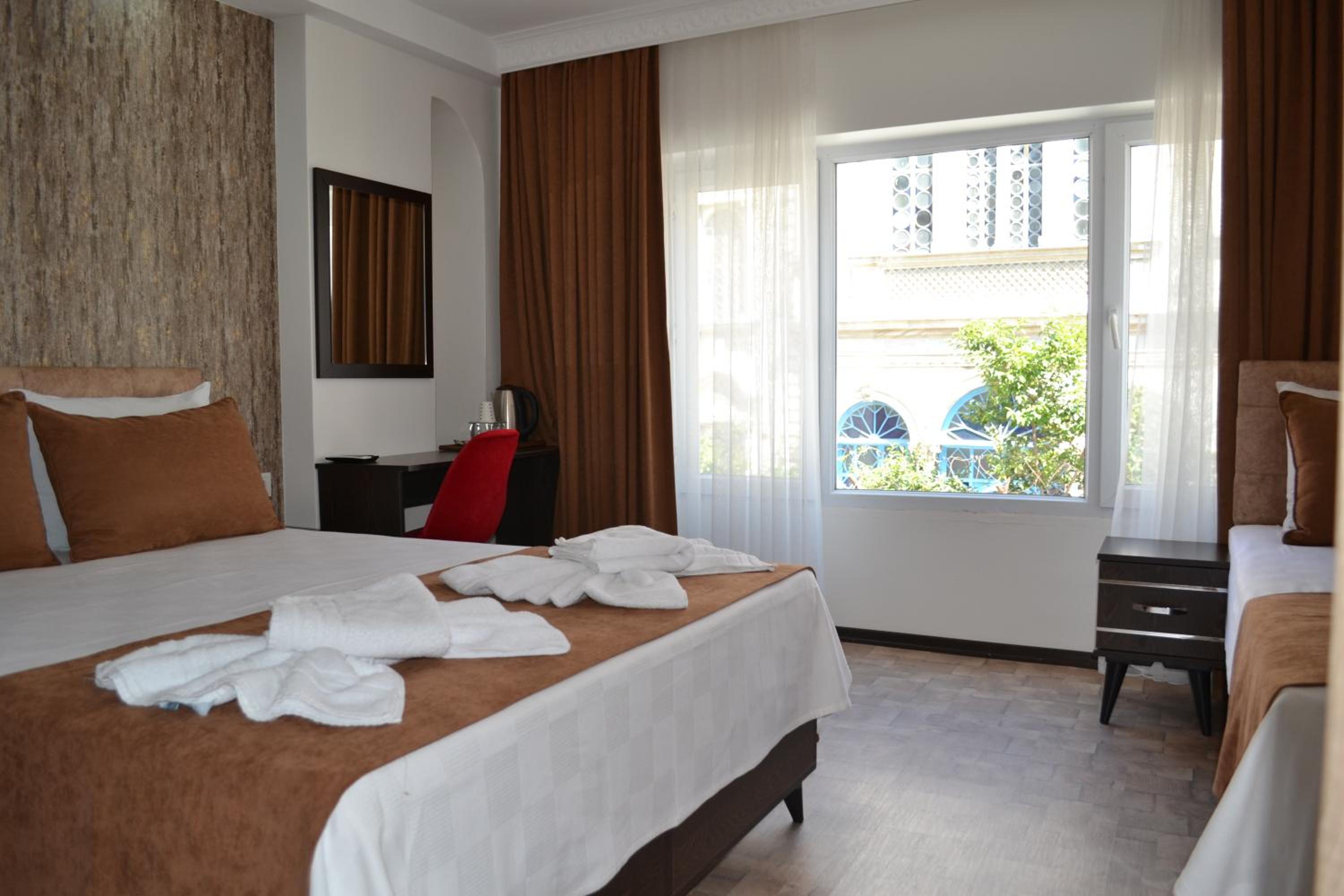 HOTEL GLOBAL 2022 becomes GLOBAL OTEL 2022. - Image 115
