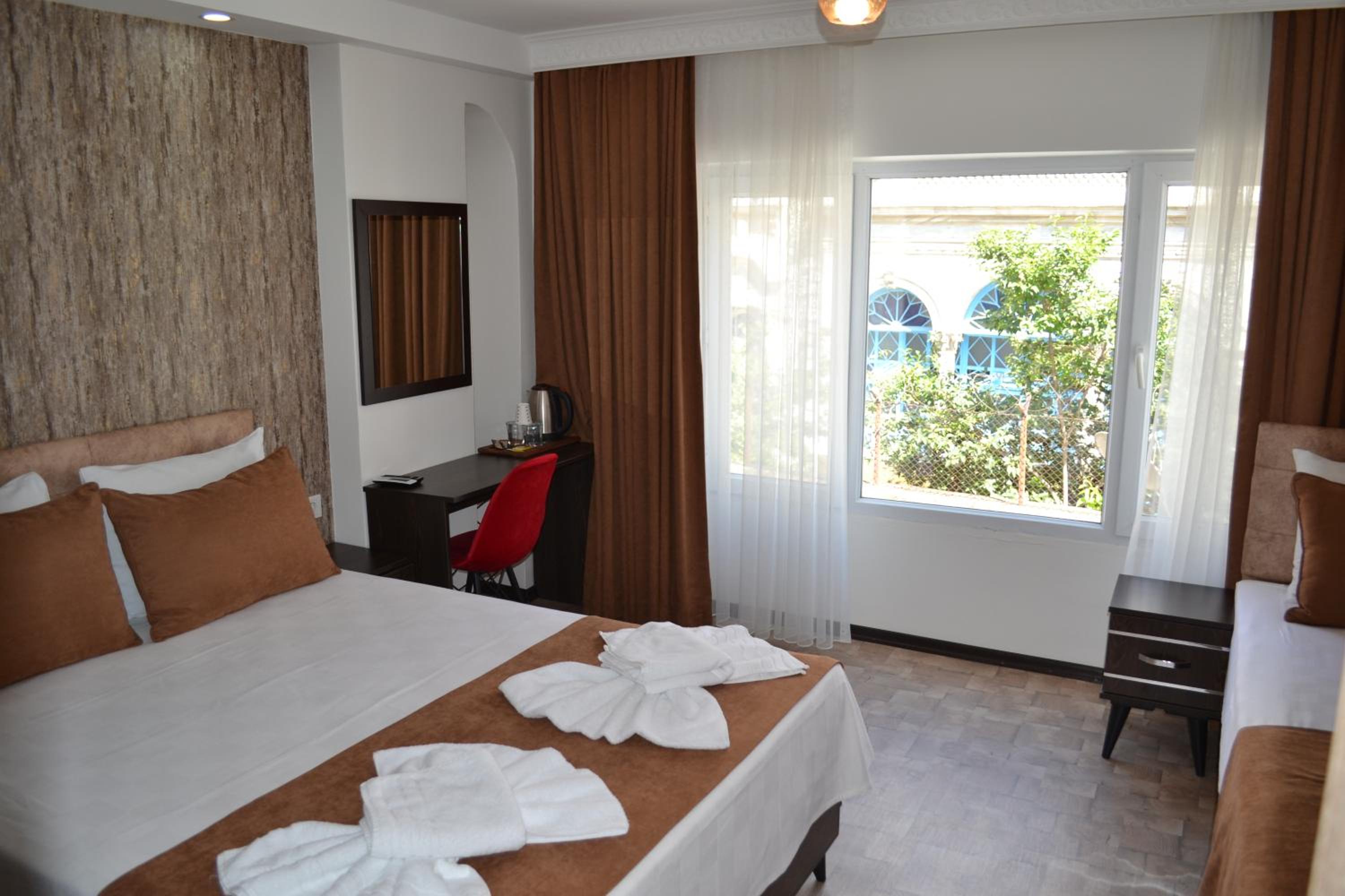 HOTEL GLOBAL 2022 becomes GLOBAL OTEL 2022. - Image 98