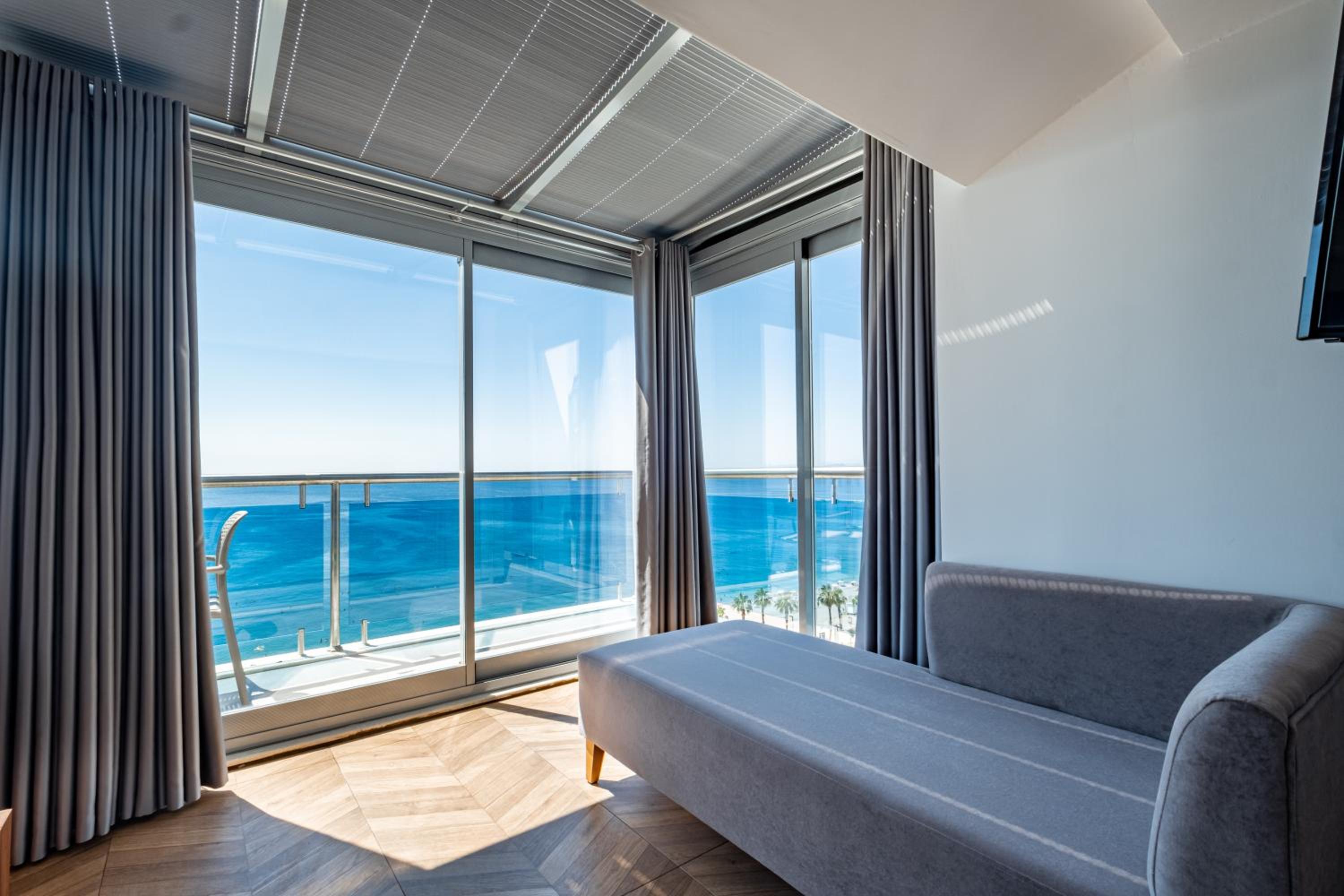 PEARLY HOTEL - Image 38
