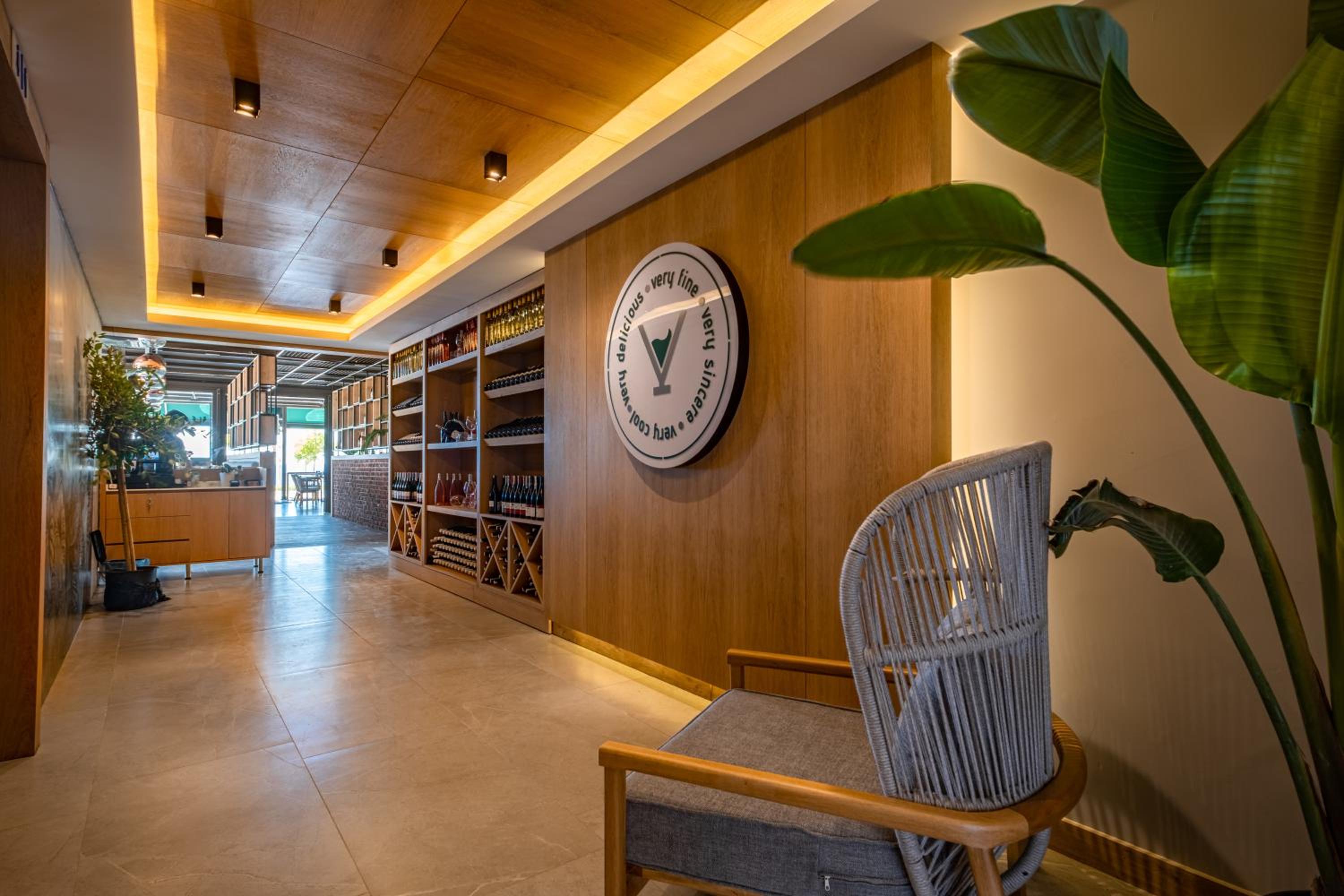 PEARLY HOTEL - Image 43