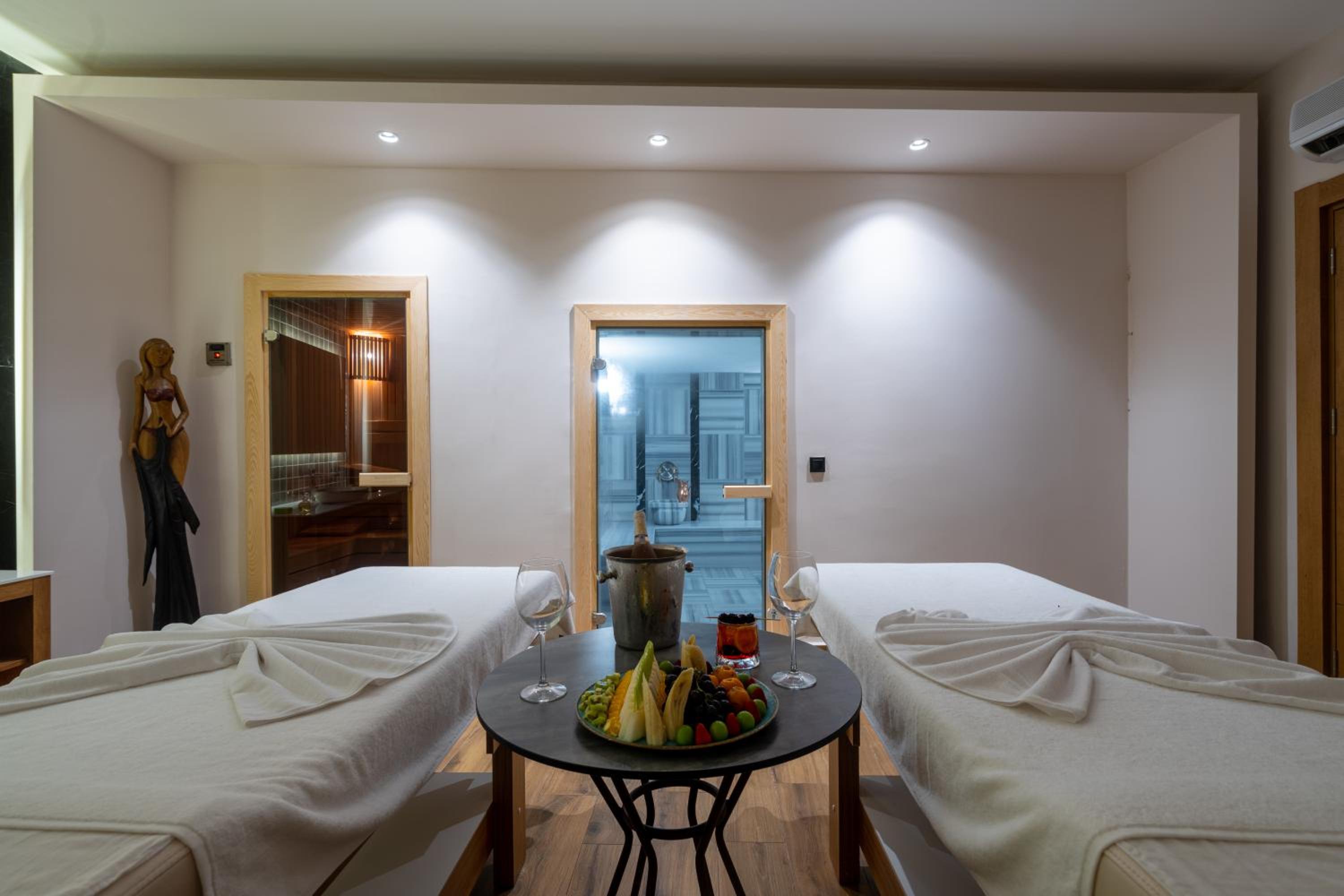 PEARLY HOTEL - Image 48