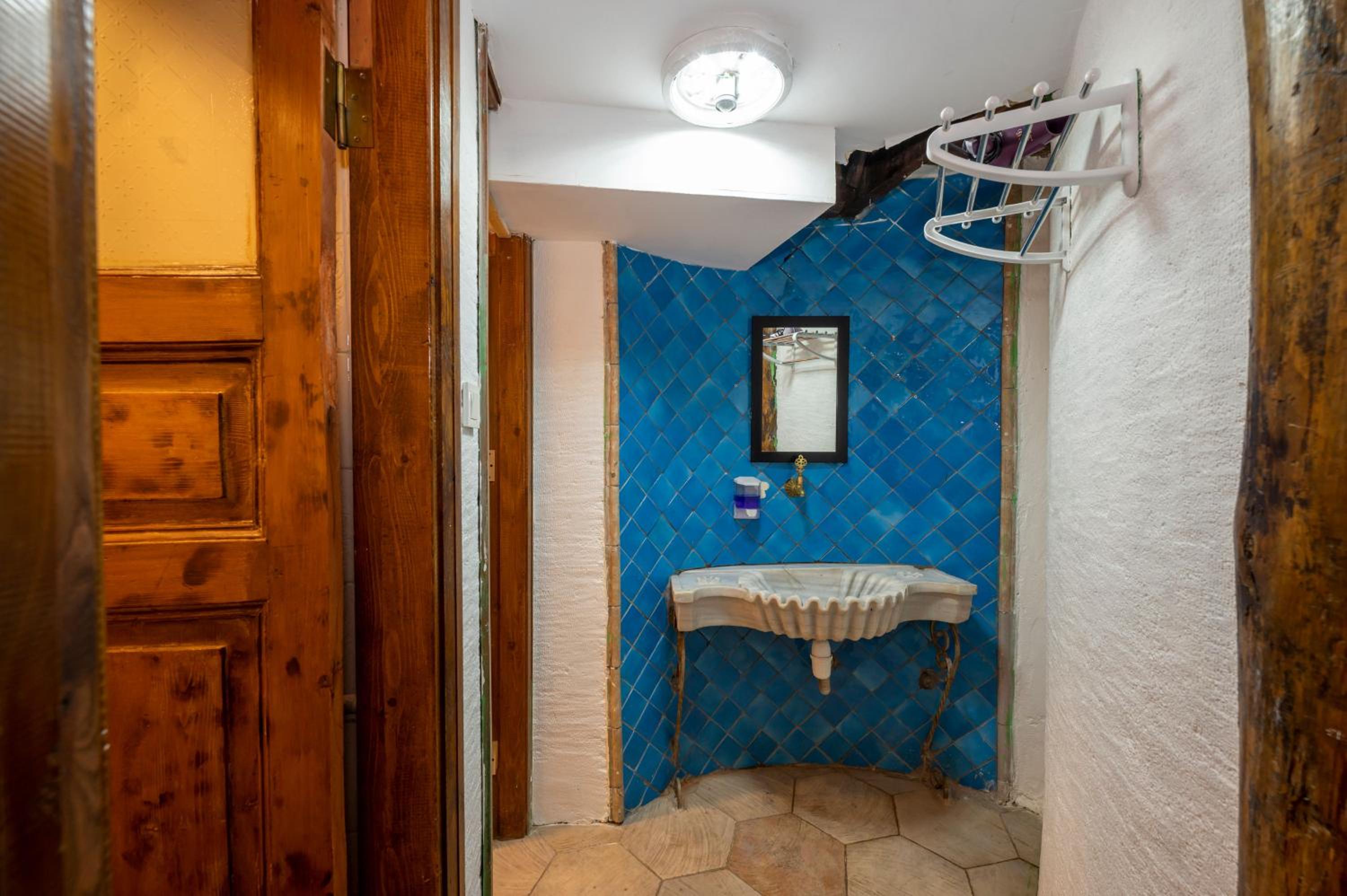Taksim Antique Otel - Image 29