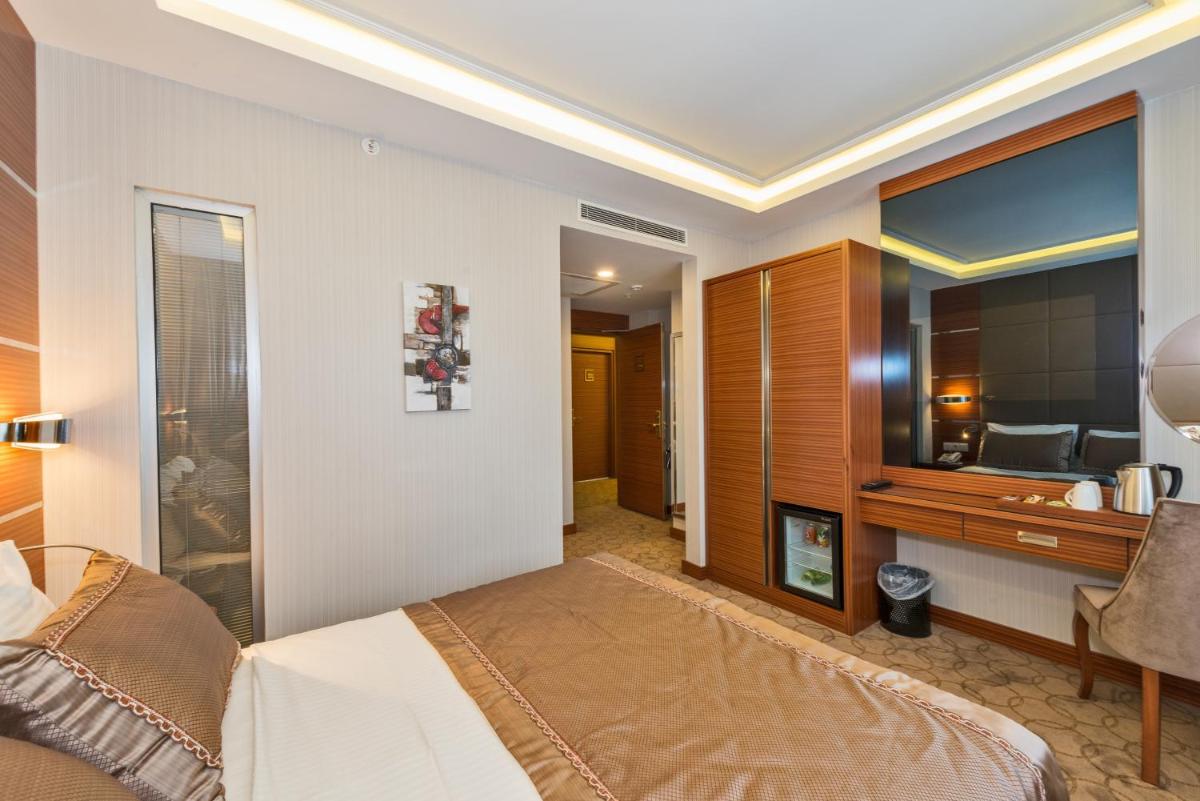 Glorious Otel - Image 89