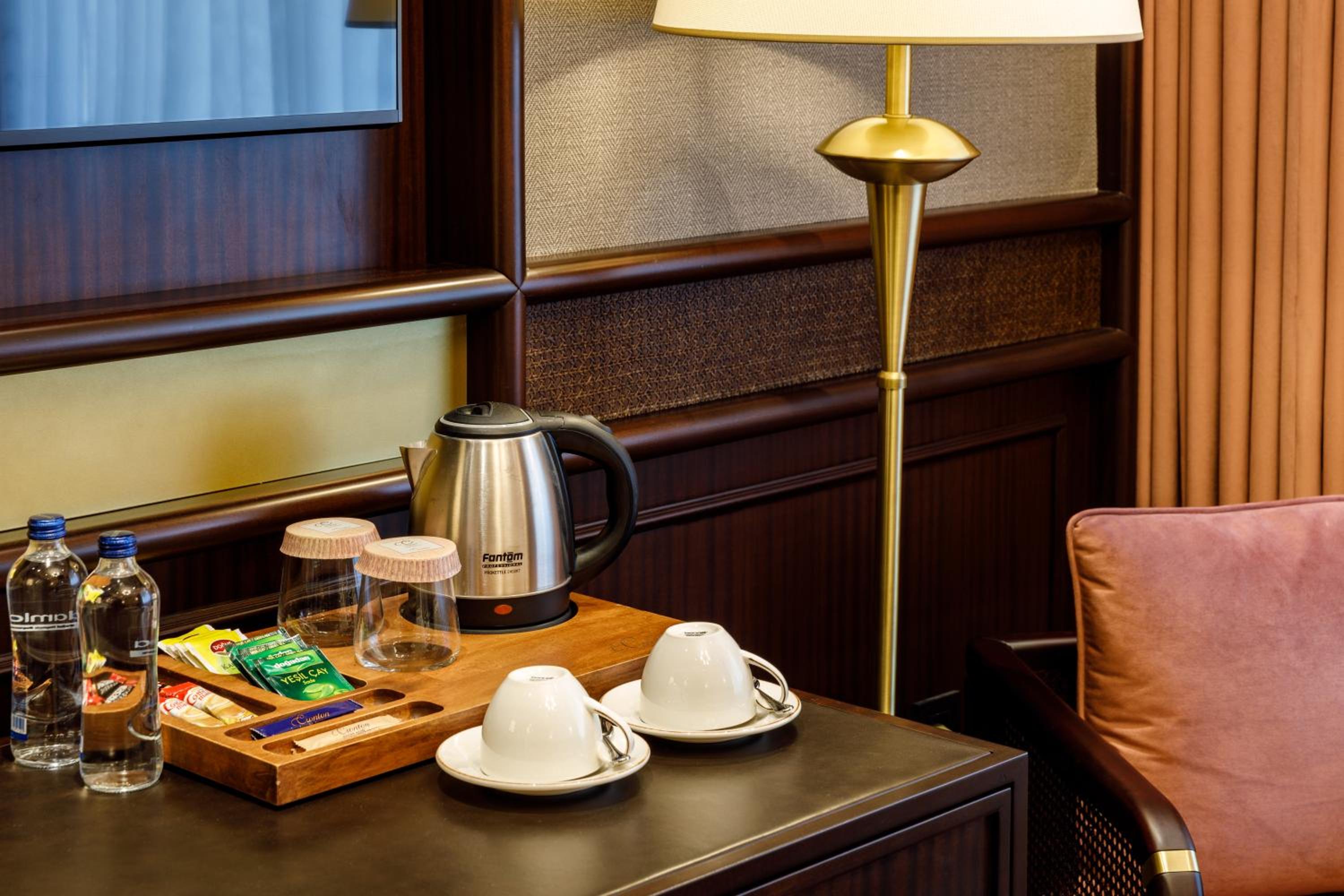 Cronton Design Hotel - Image 44