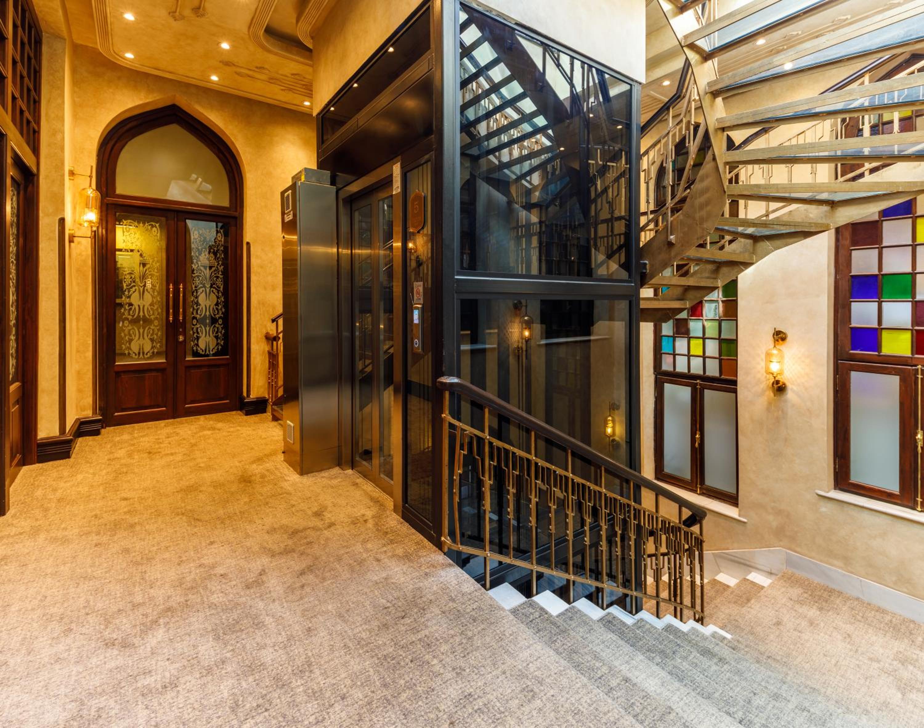 Cronton Design Hotel - Image 31