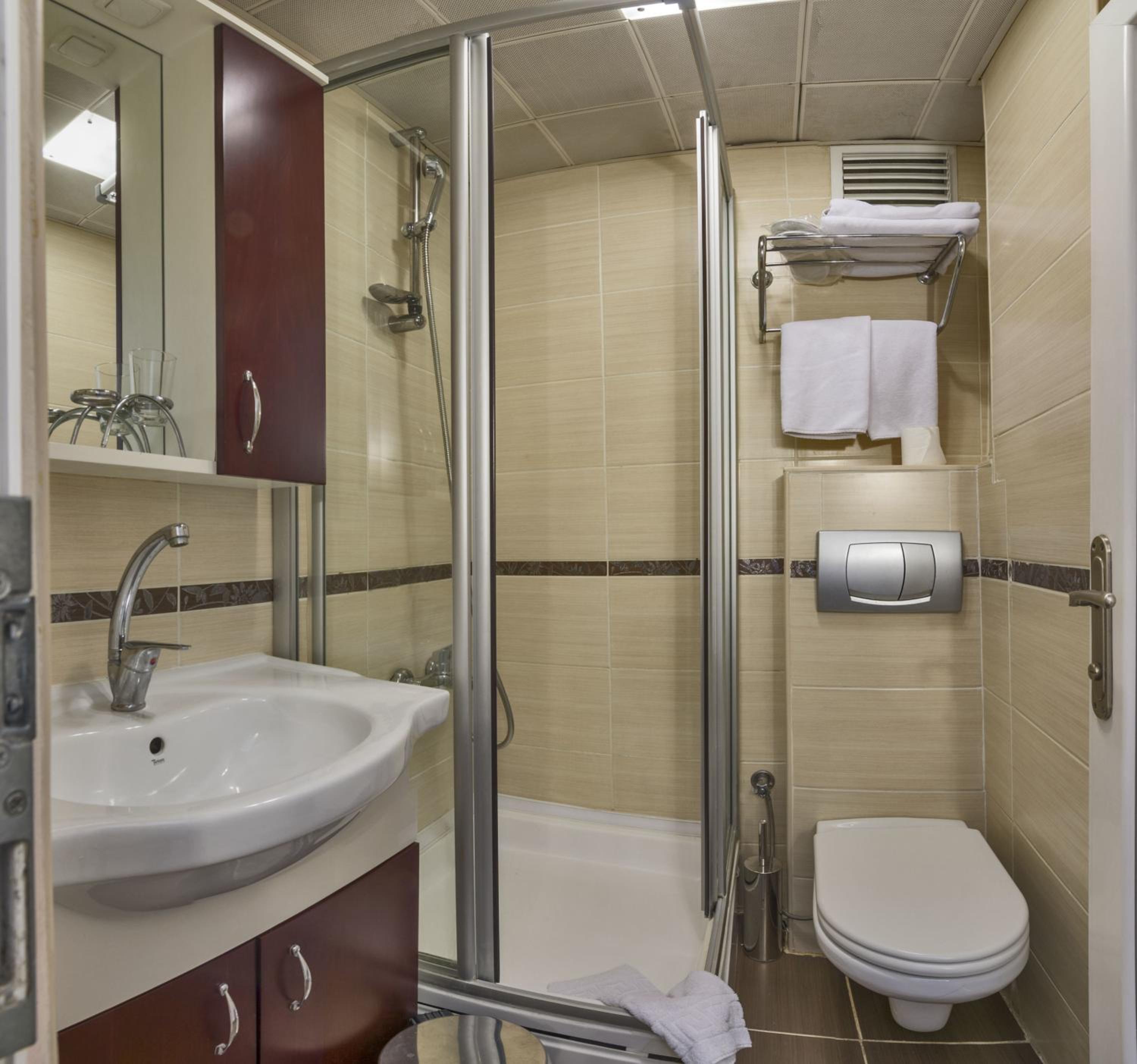 Istanbul Holiday Hotel - Image 52
