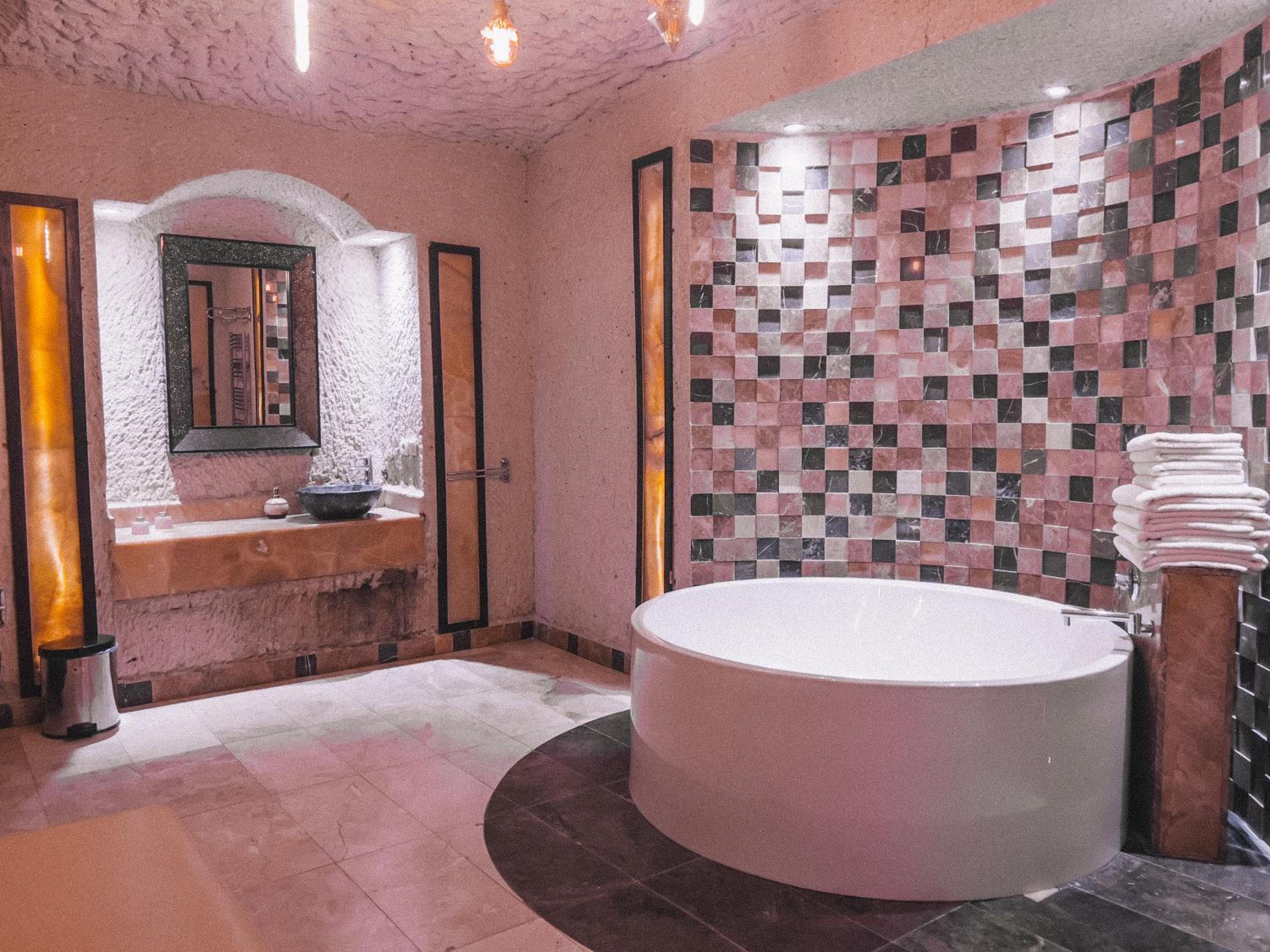 Local Cave House Hotel - Image 45
