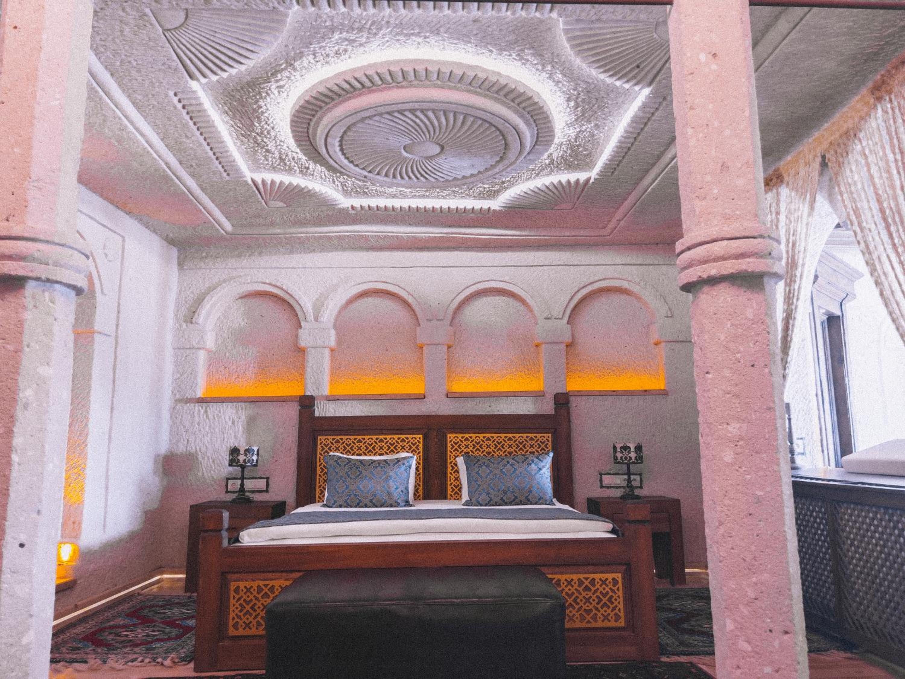 Local Cave House Hotel - Image 6