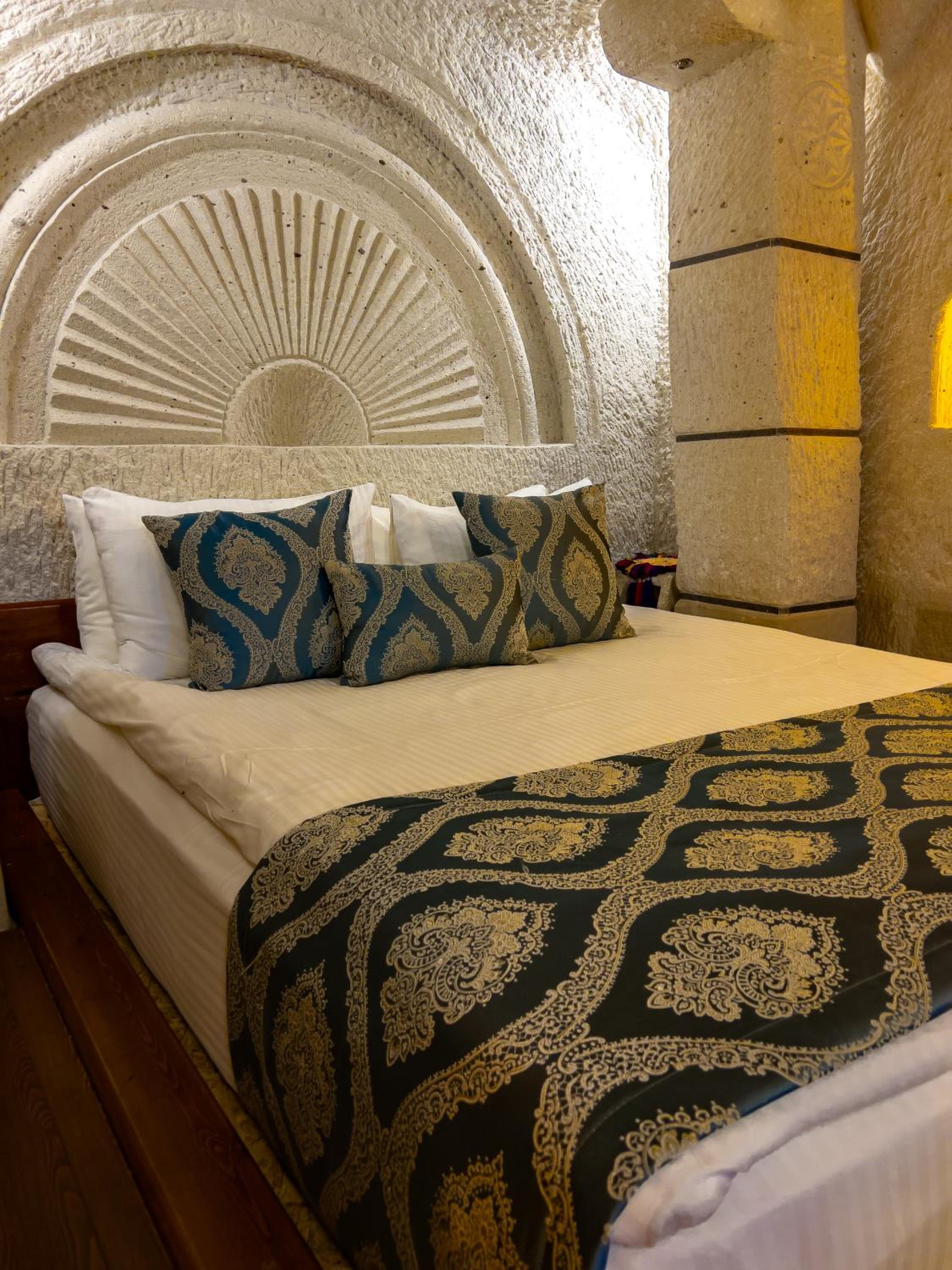 Local Cave House Hotel - Image 114