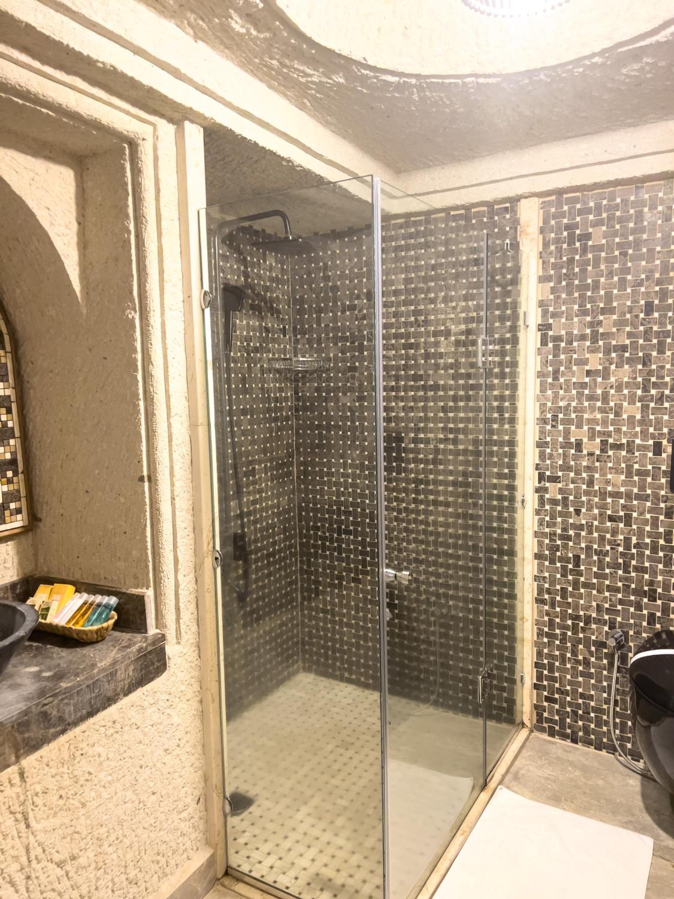 Local Cave House Hotel - Image 132