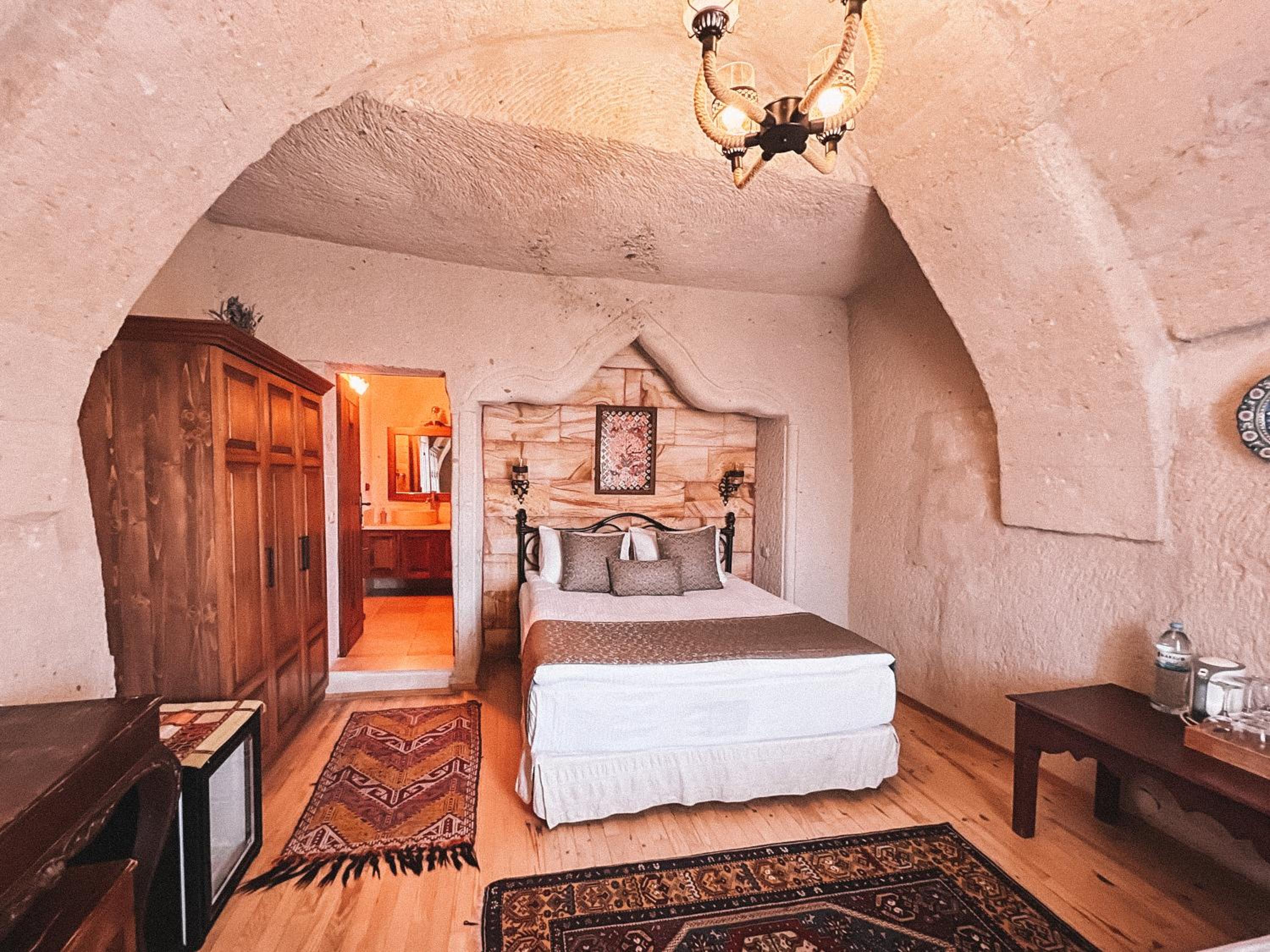 Local Cave House Hotel - Image 81