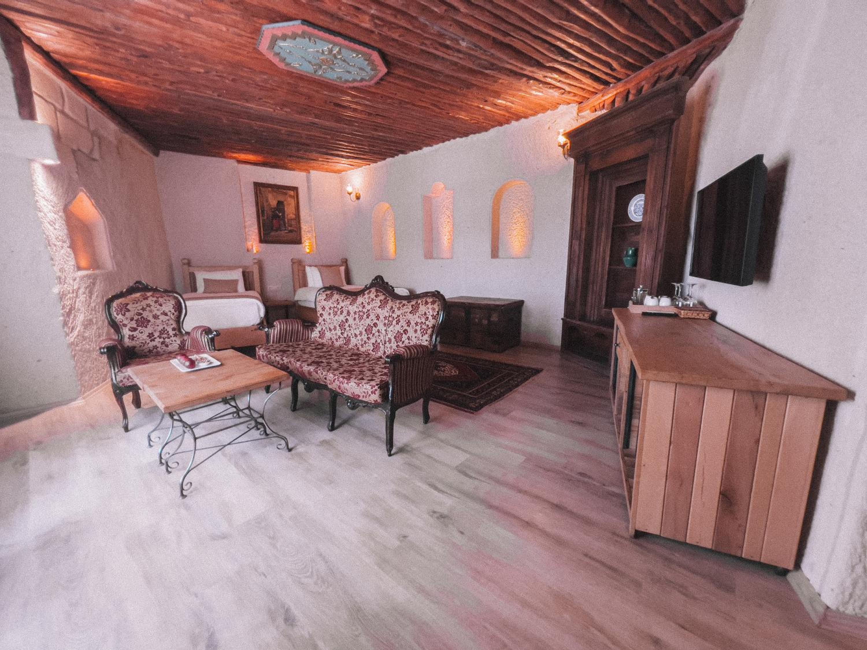 Local Cave House Hotel - Image 154