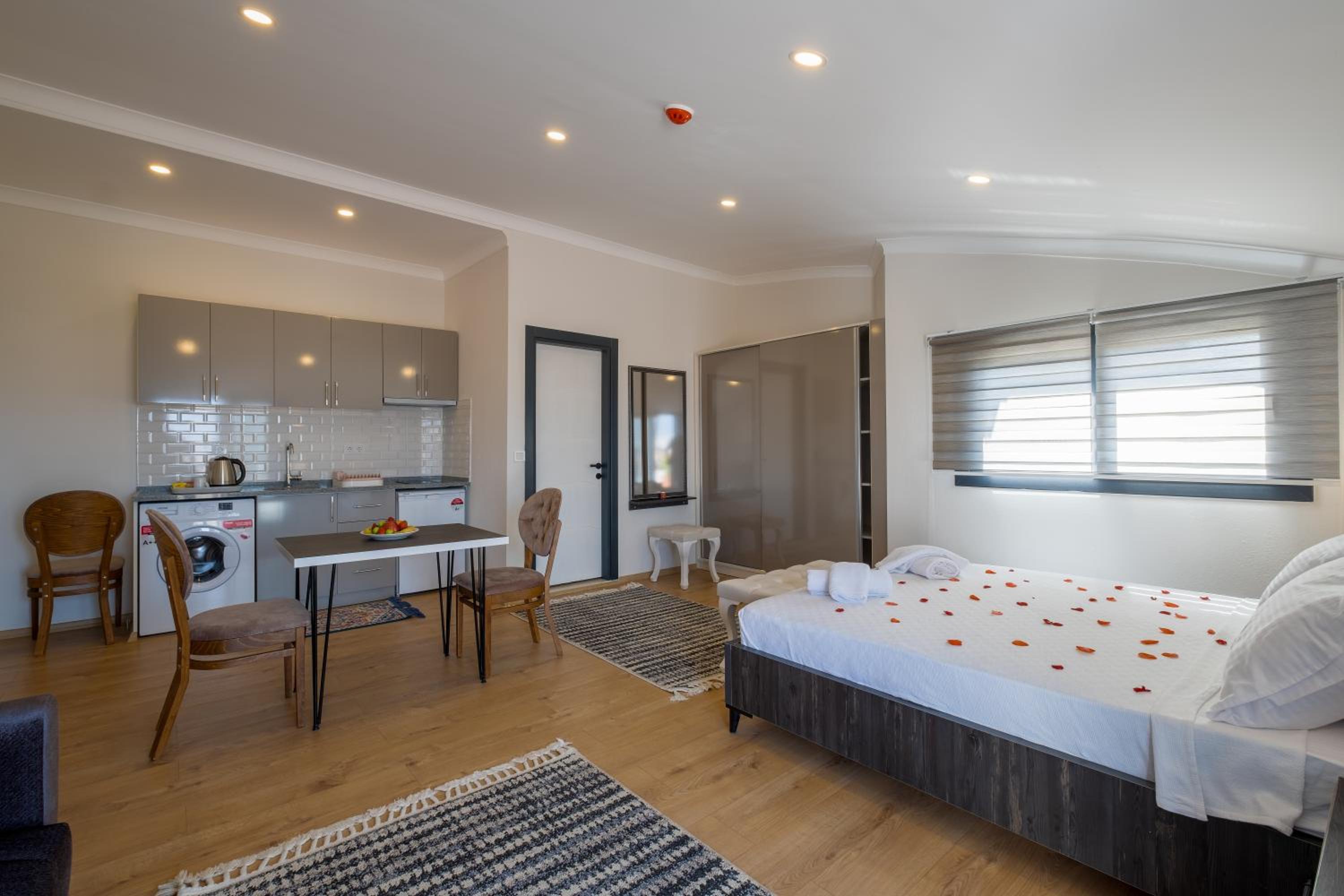 Tanrise City Residence - Image 9