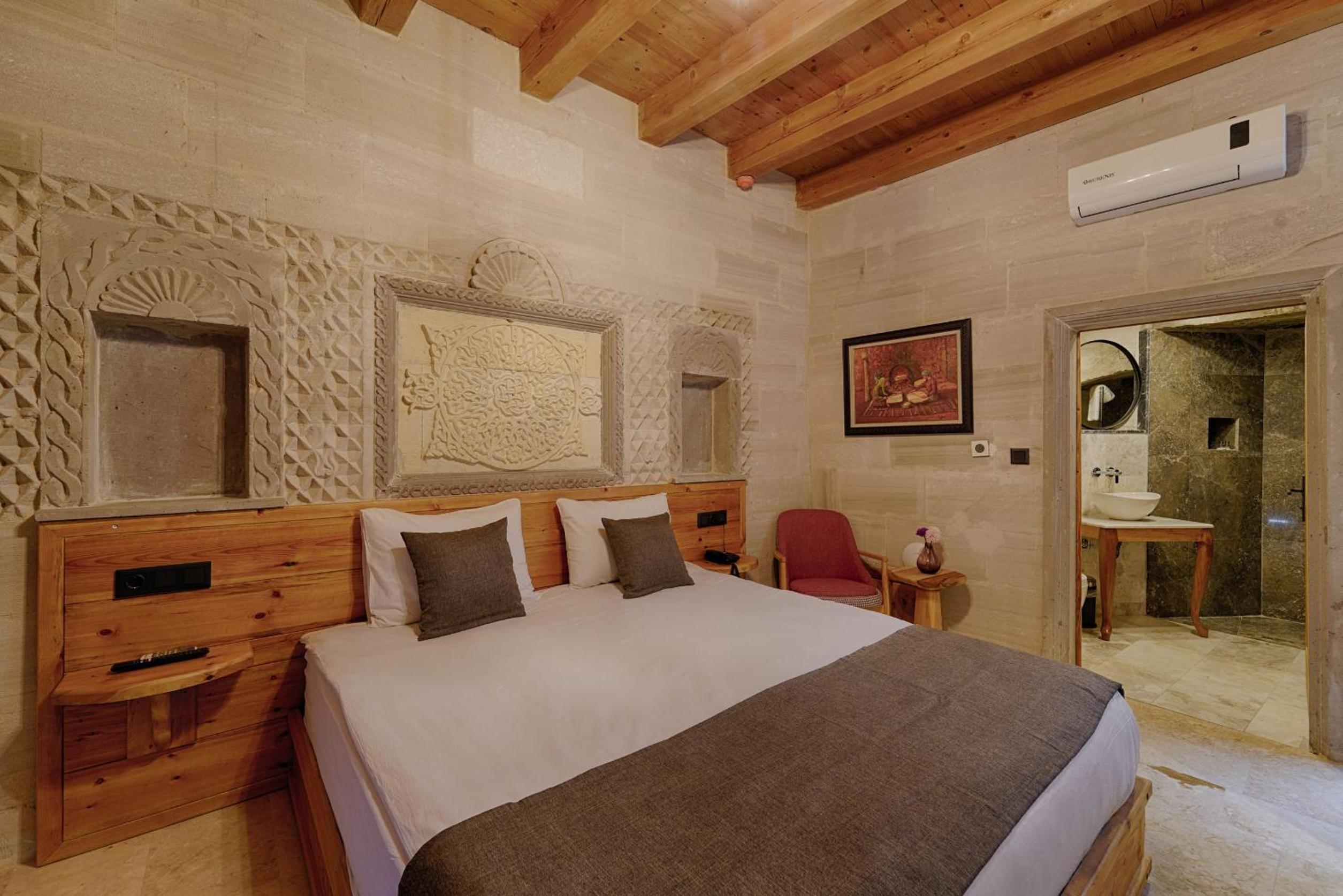 Concept Cave Suites - Image 13
