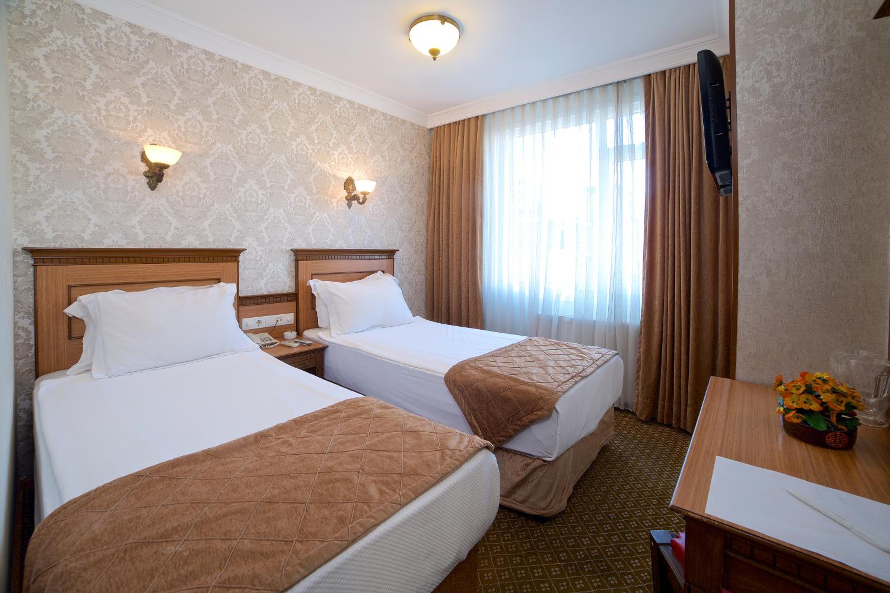 Grand Unal Otel - Image 7