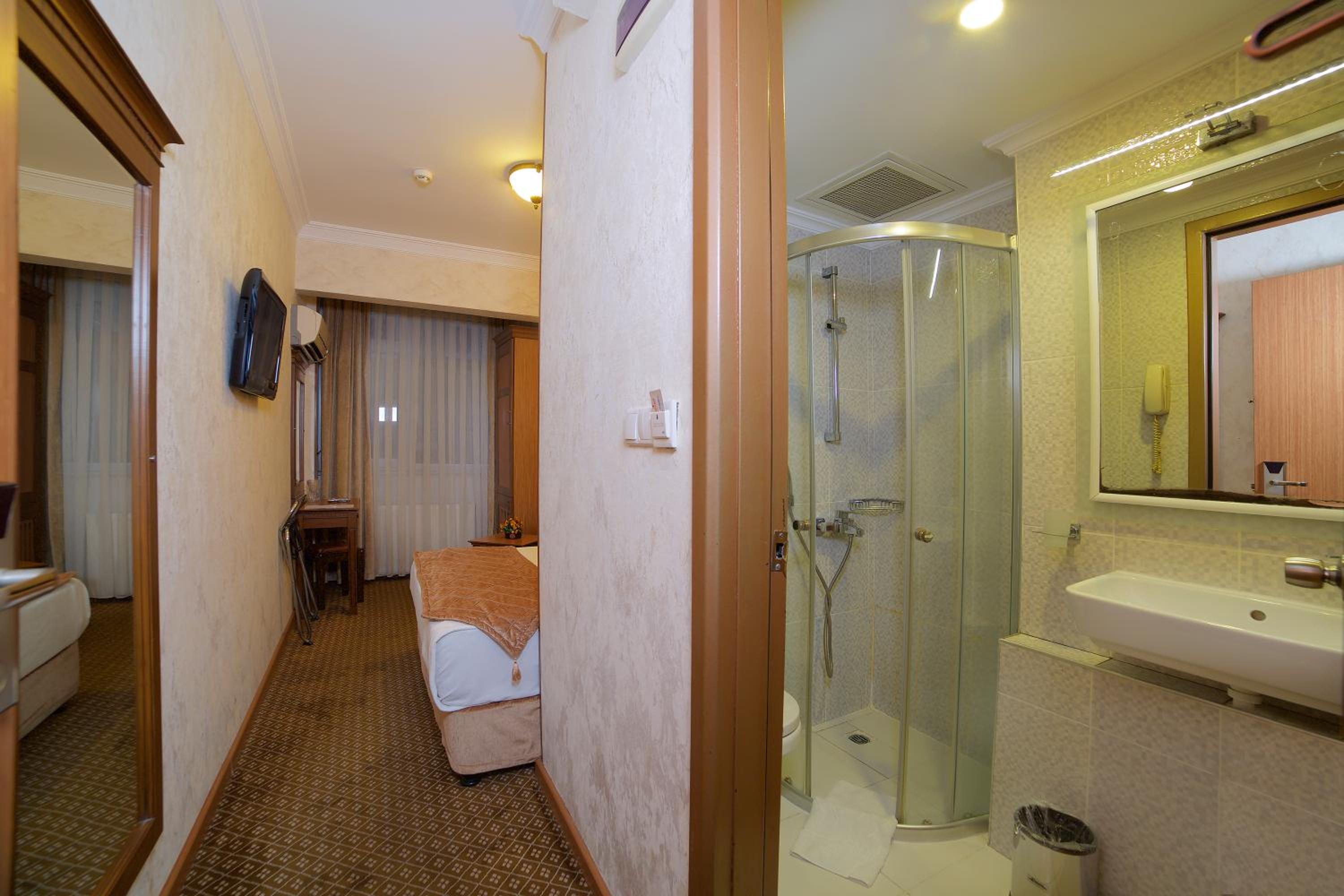 Grand Unal Otel - Image 39