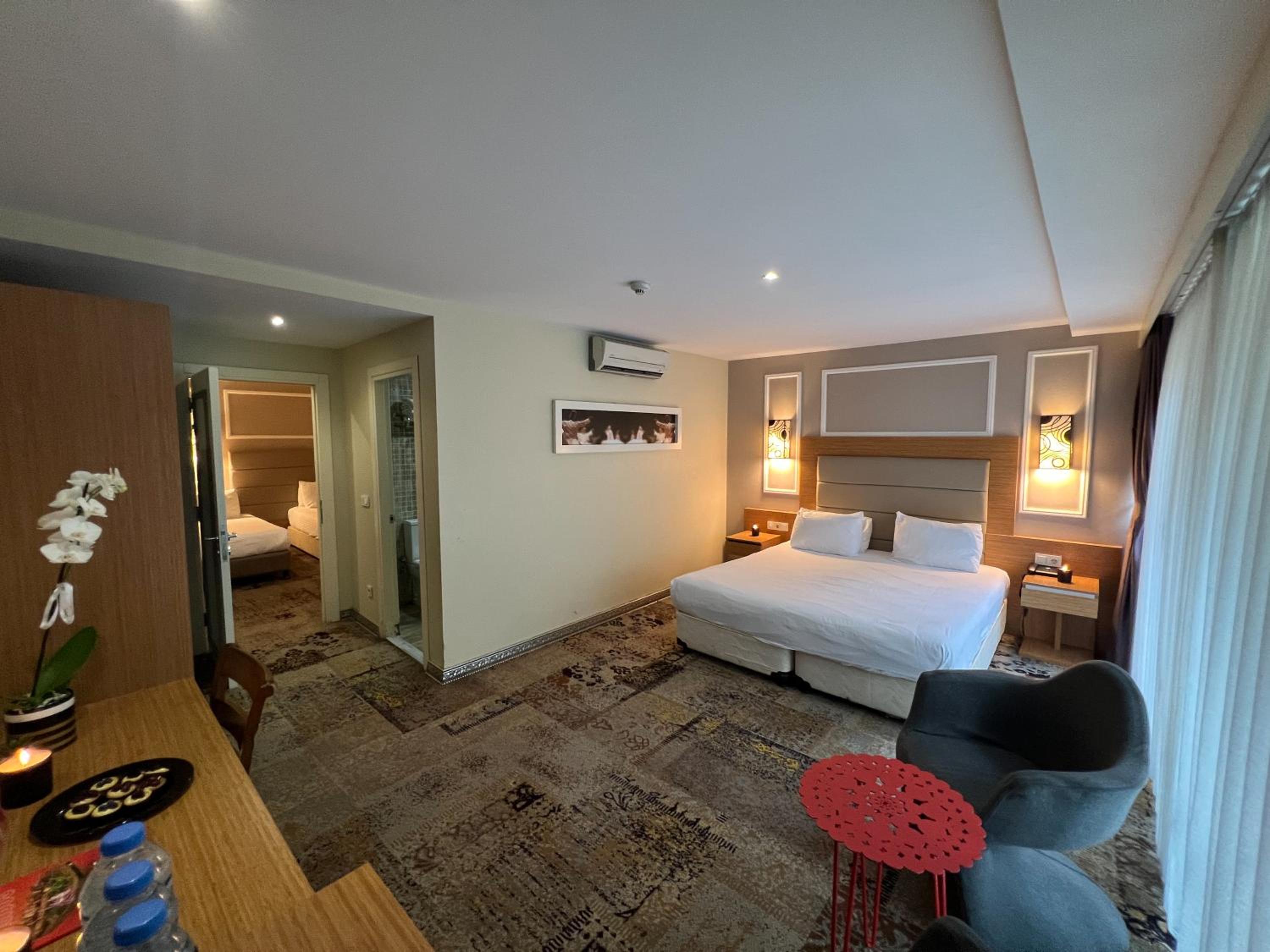 All Seasons Hotel - Image 105