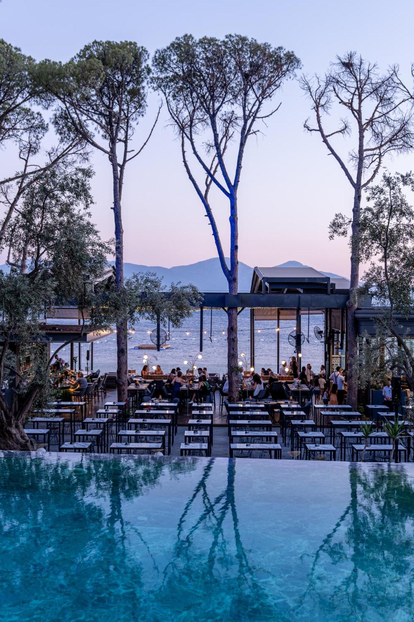 Unique Life Style Hotel - Image 15