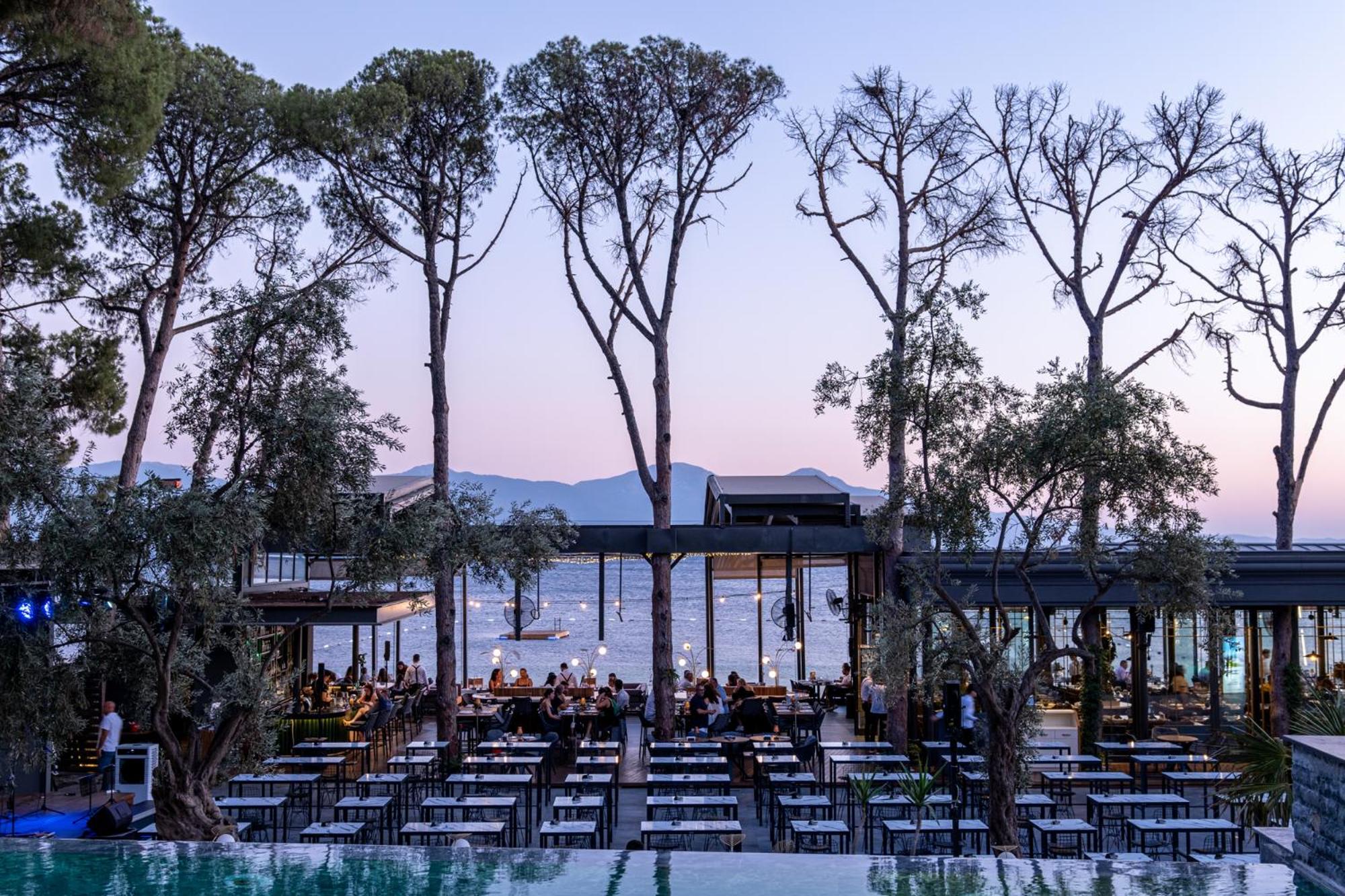 Unique Life Style Hotel - Image 14