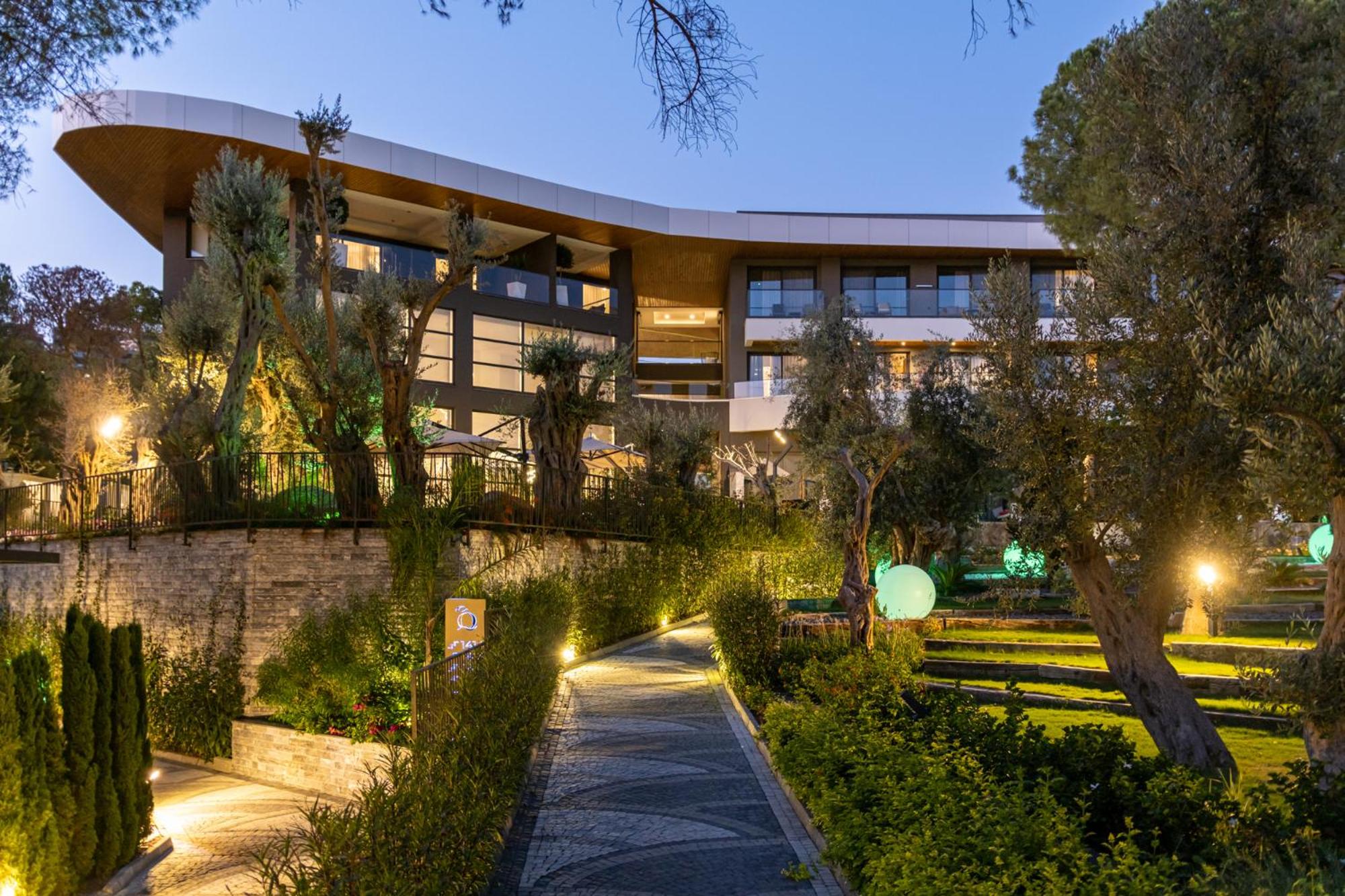 Unique Life Style Hotel - Image 8