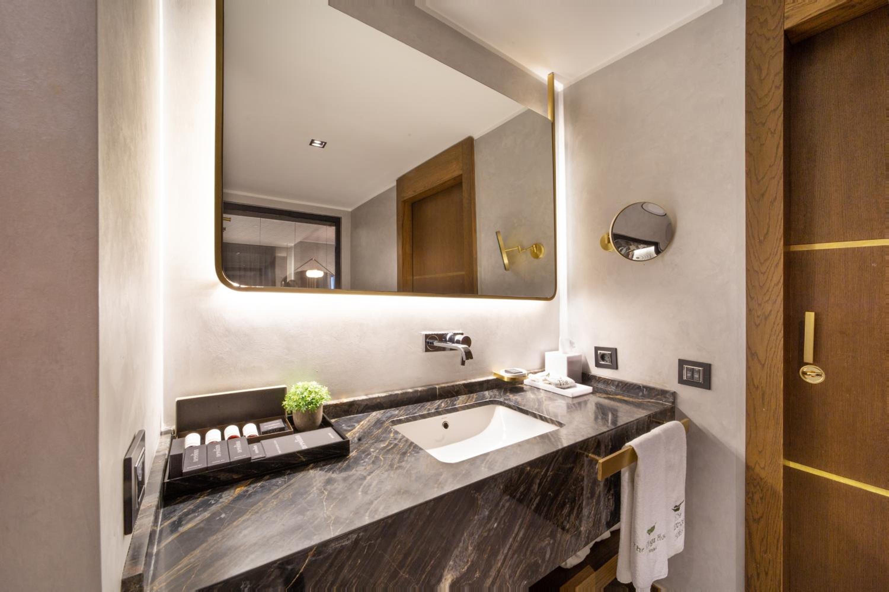 The Wings Otel İstanbul - Image 42