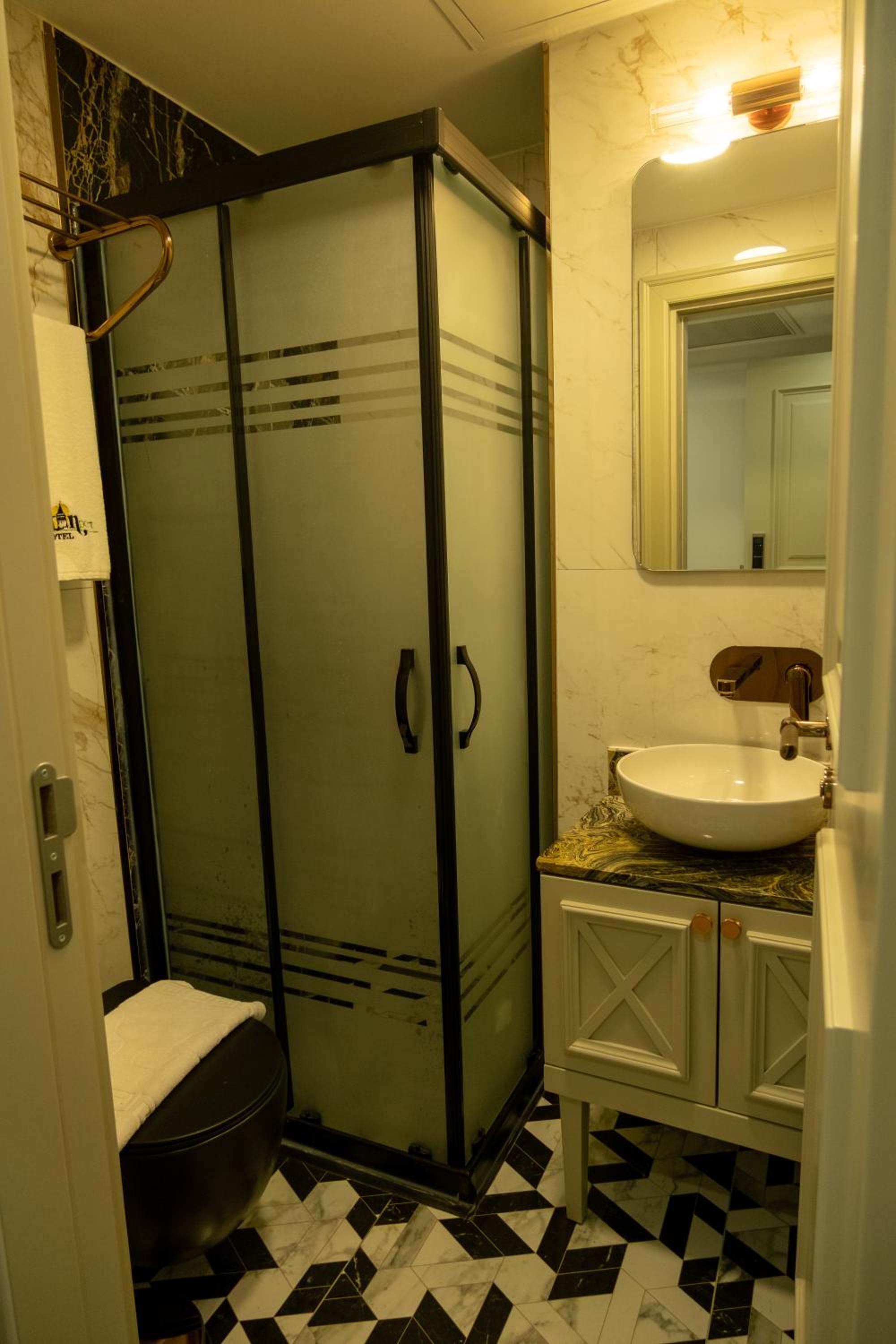 Cetin Port Hotel - Image 32