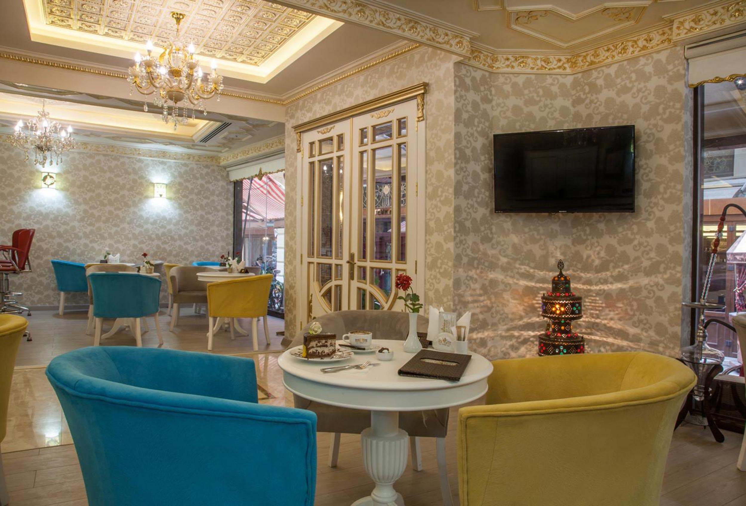 Empire Suite Hotel - Image 48