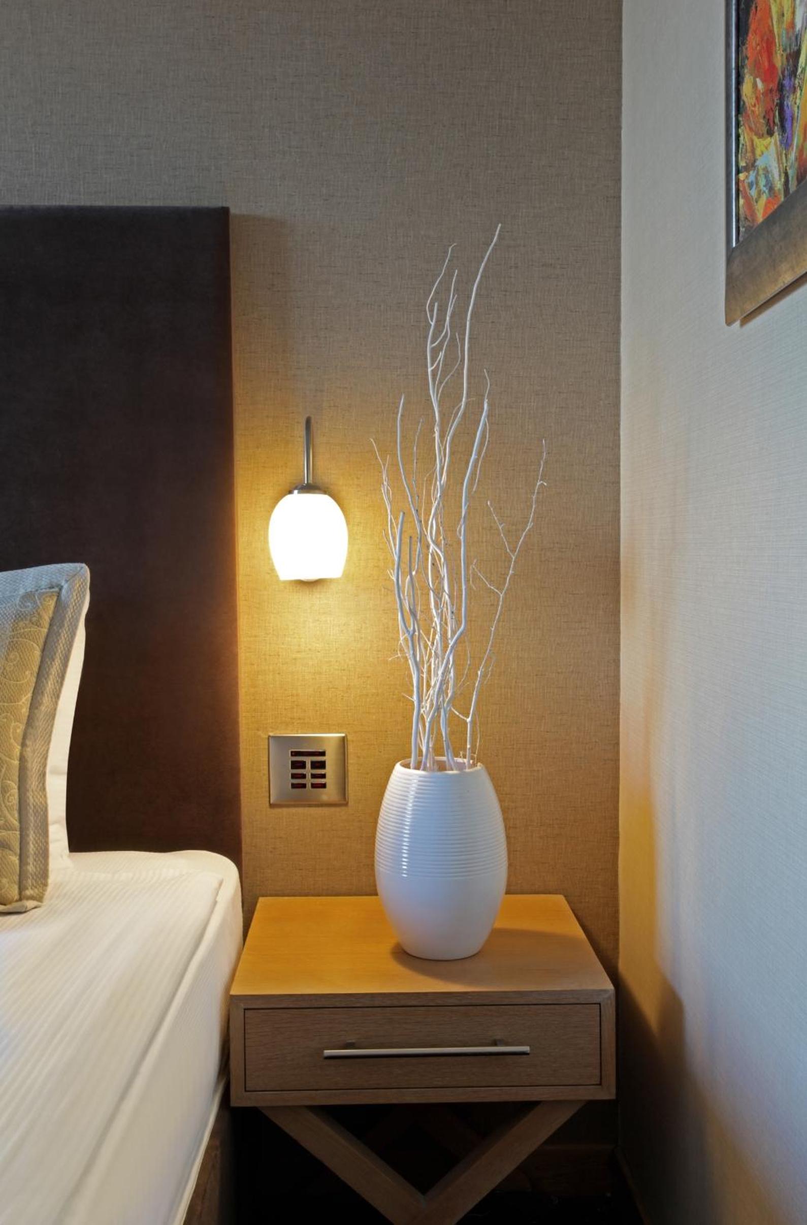 WOW Airport Hotel - Image 5