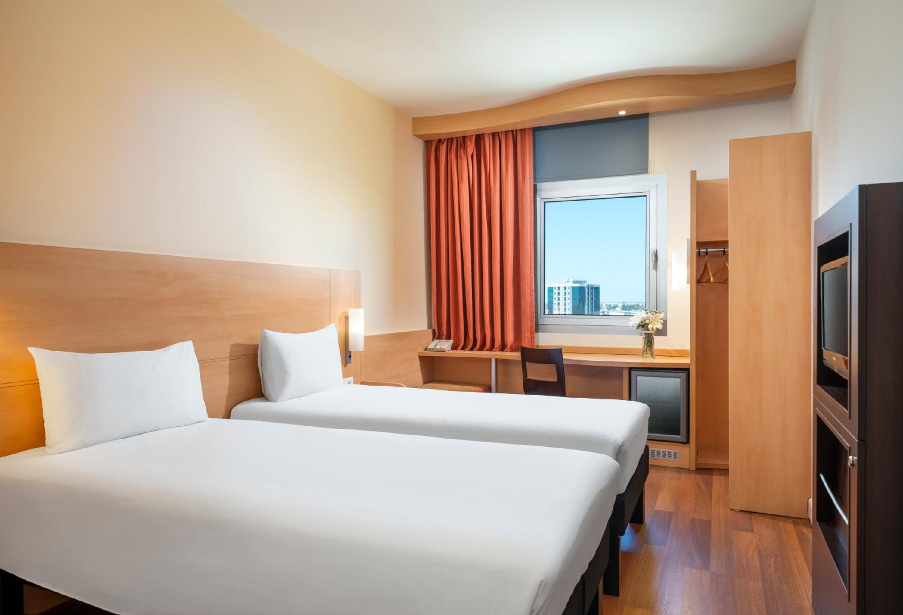 ibis Adana - Image 23