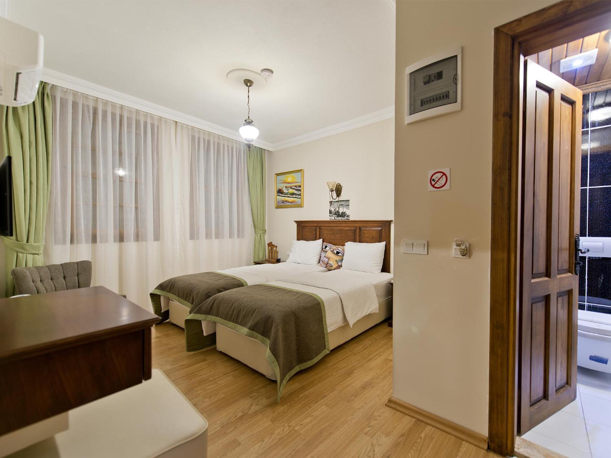 Hadrian Gate Hotel - Image 76