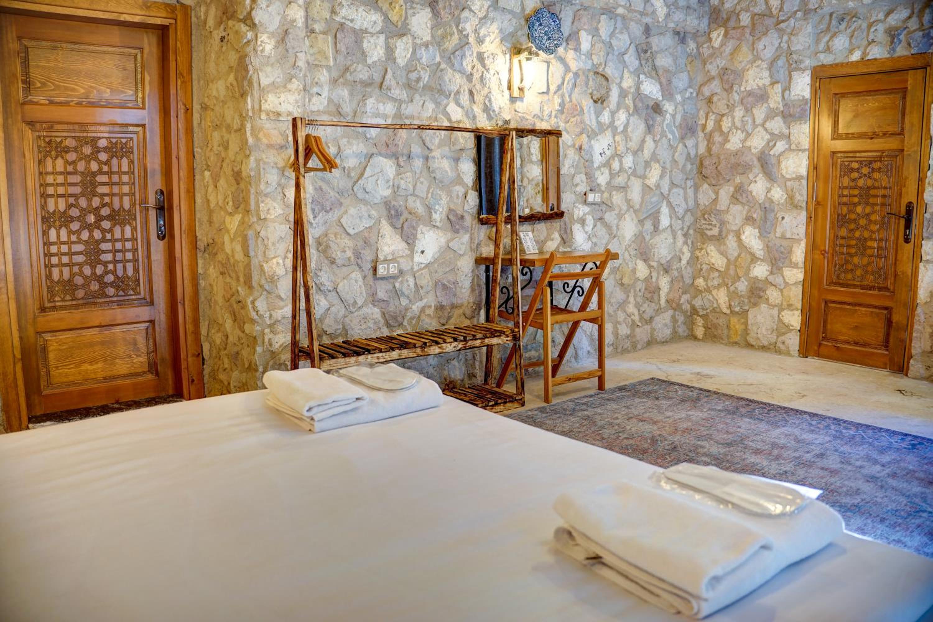 Ala Stone House - Image 44