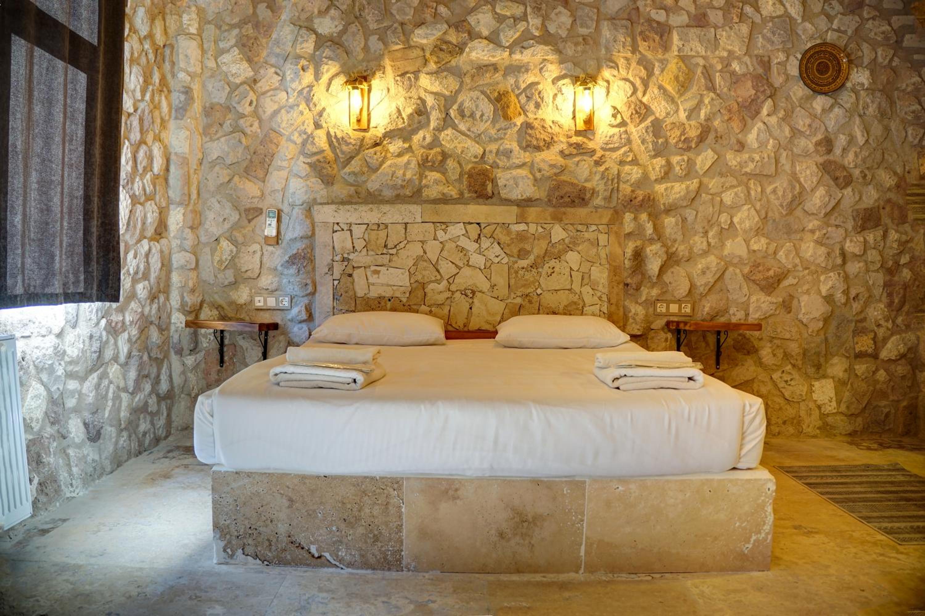 Ala Stone House - Image 7