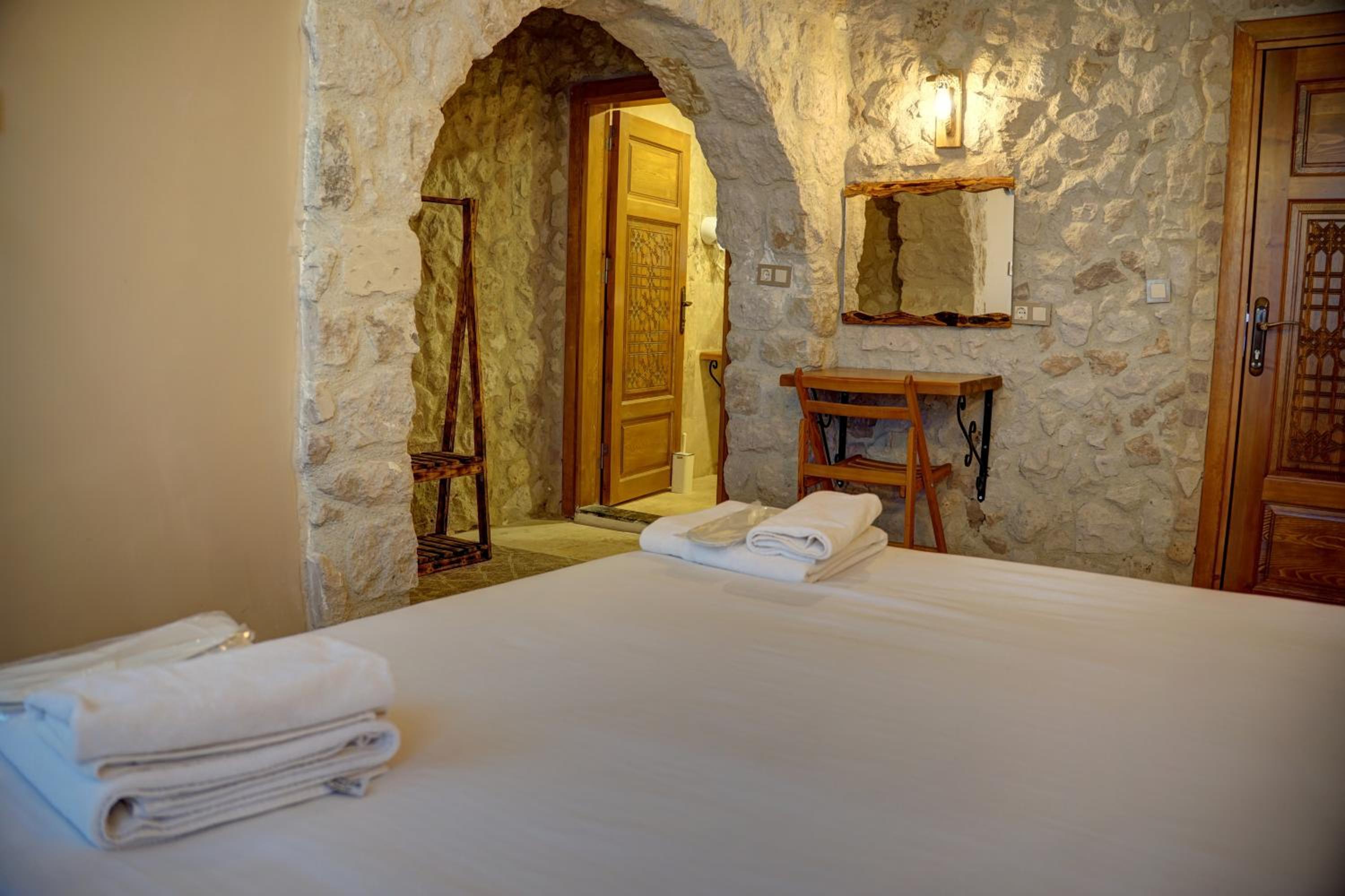 Ala Stone House - Image 43