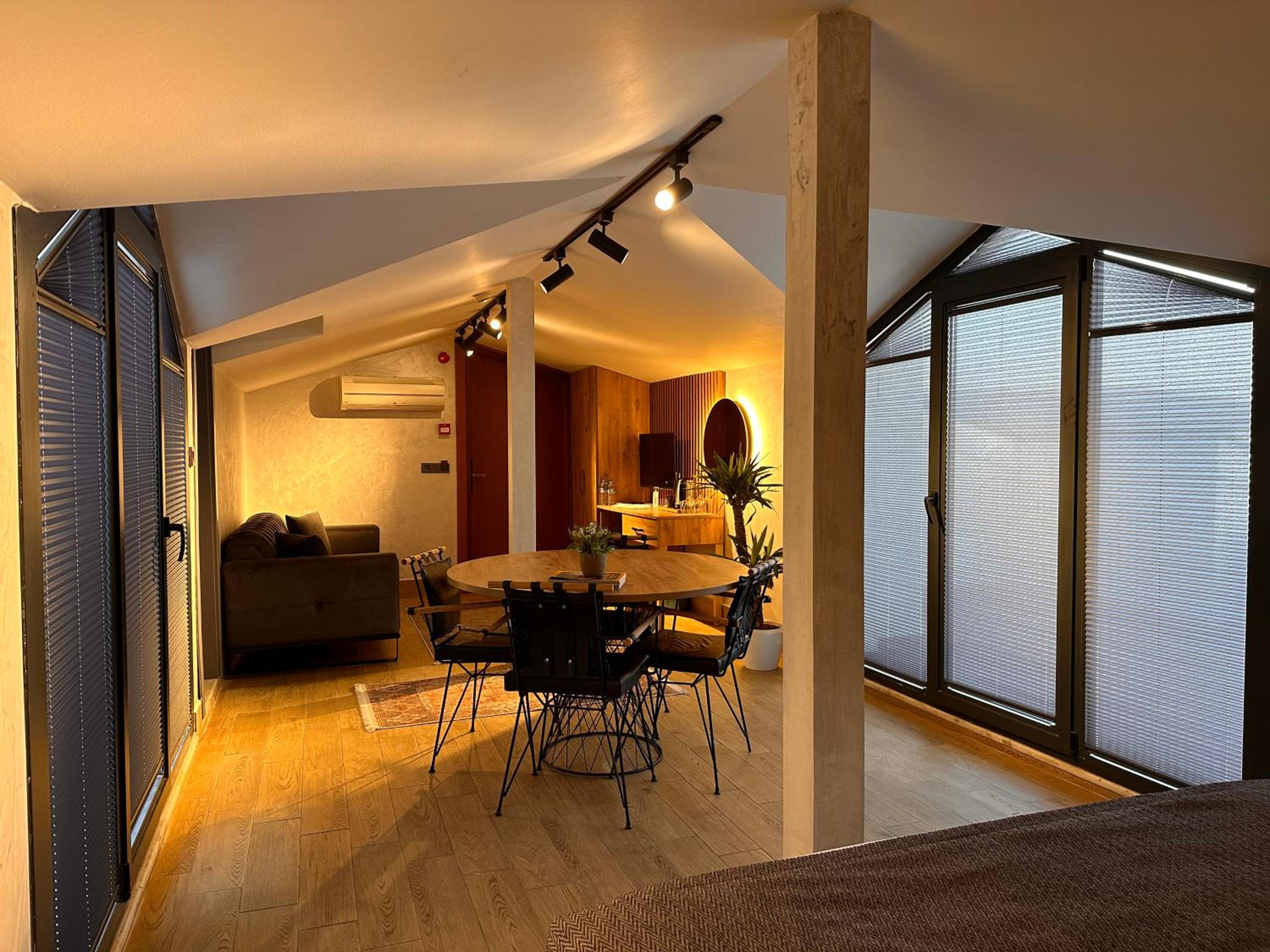 KA Hotel & Suites - Image 37