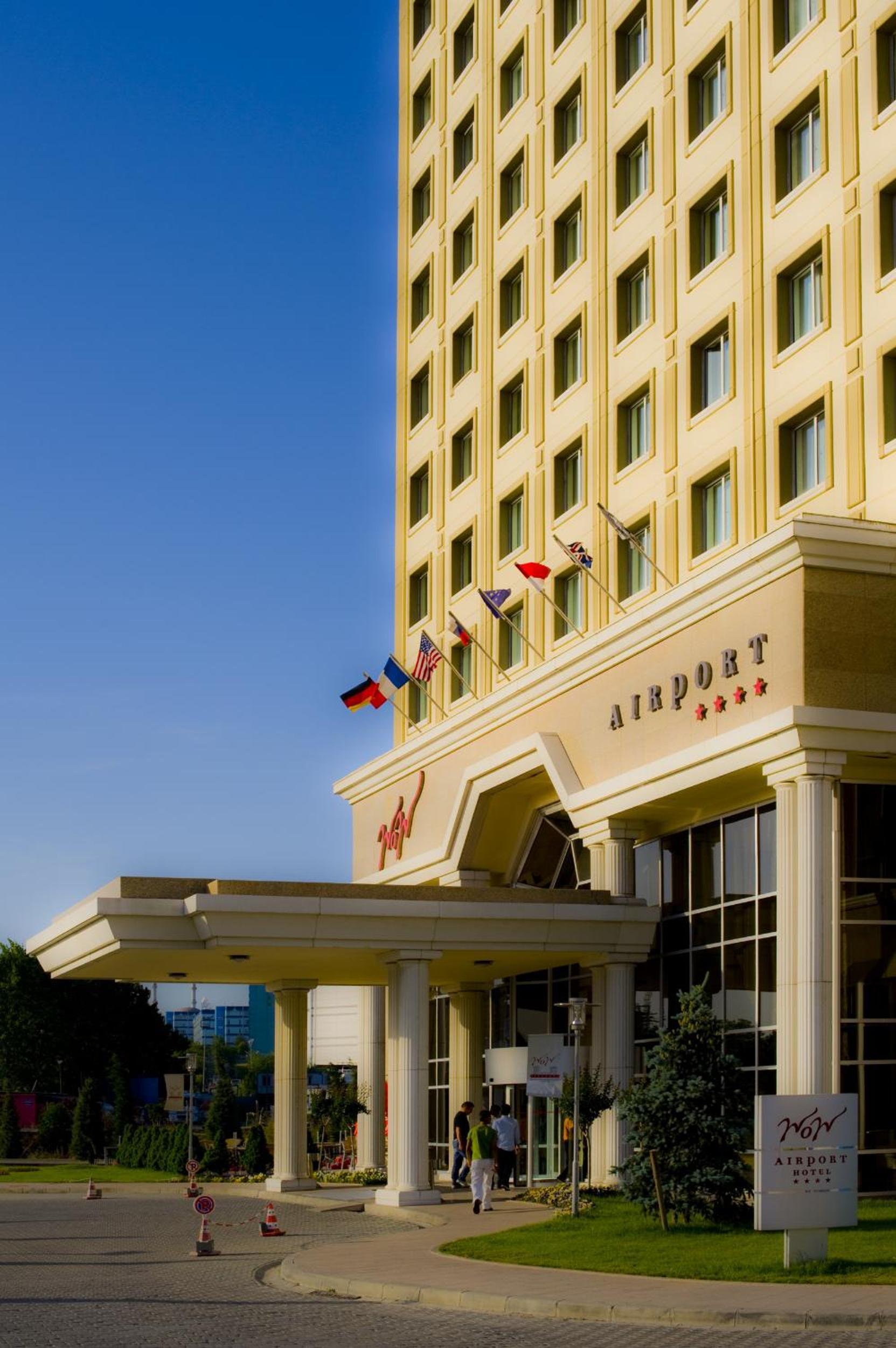 WOW Airport Hotel - Image 24