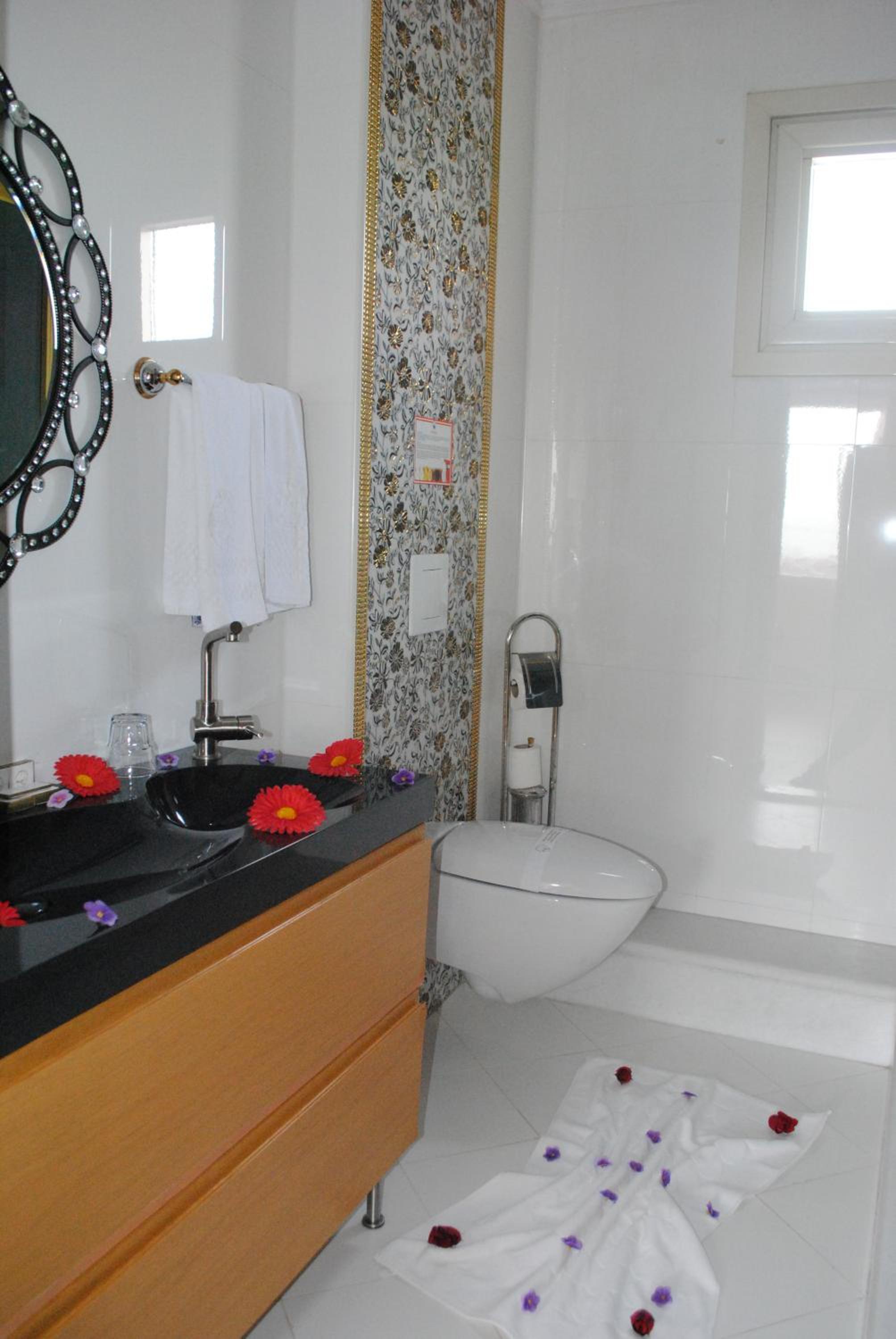 Marmaray Hotel - Image 42