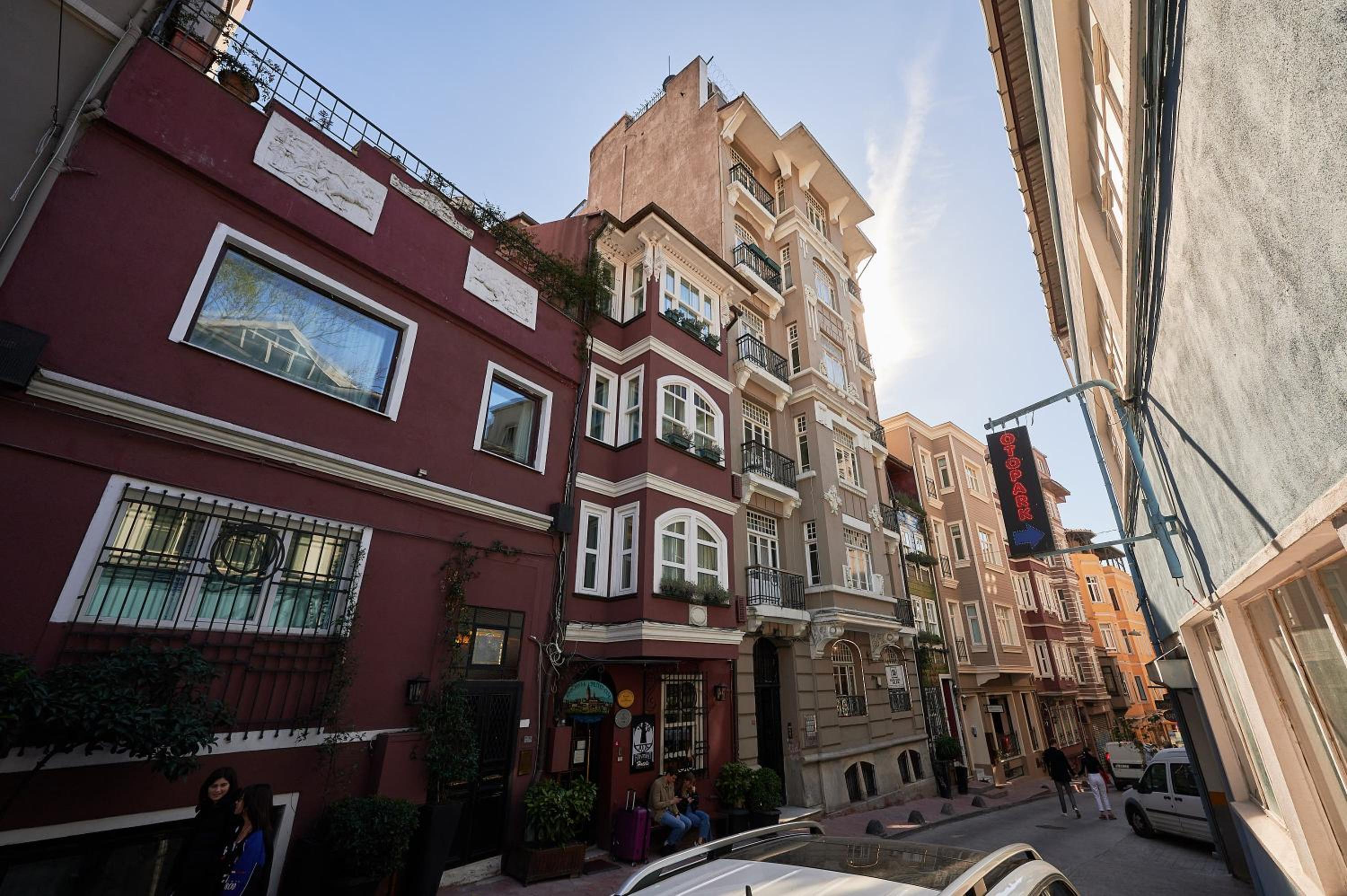 Faik Pasha Otelleri Özel Kategori Beyoğlu İstanbul - Image 22